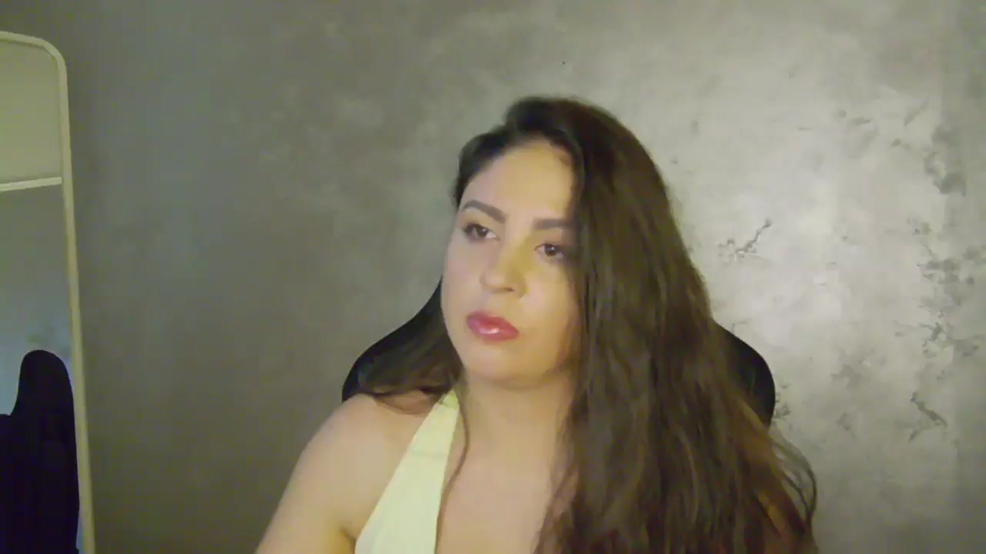 Gallery image thumbnail from NotVanilla's myfreecams stream on, 09/23/2025, 04:06 image 15 of 20