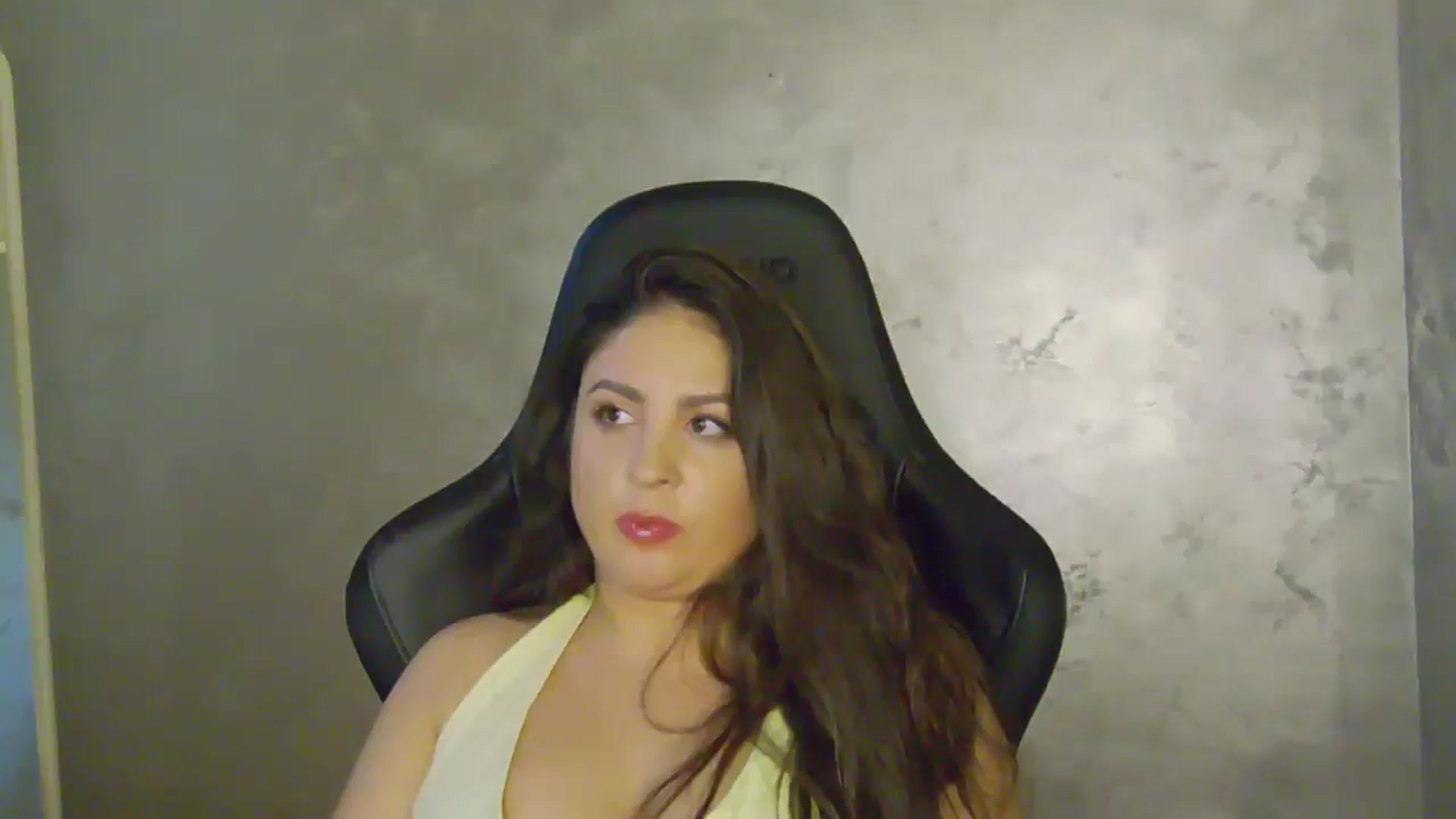 Gallery image thumbnail from NotVanilla's myfreecams stream on, 09/23/2025, 04:06 image 6 of 20
