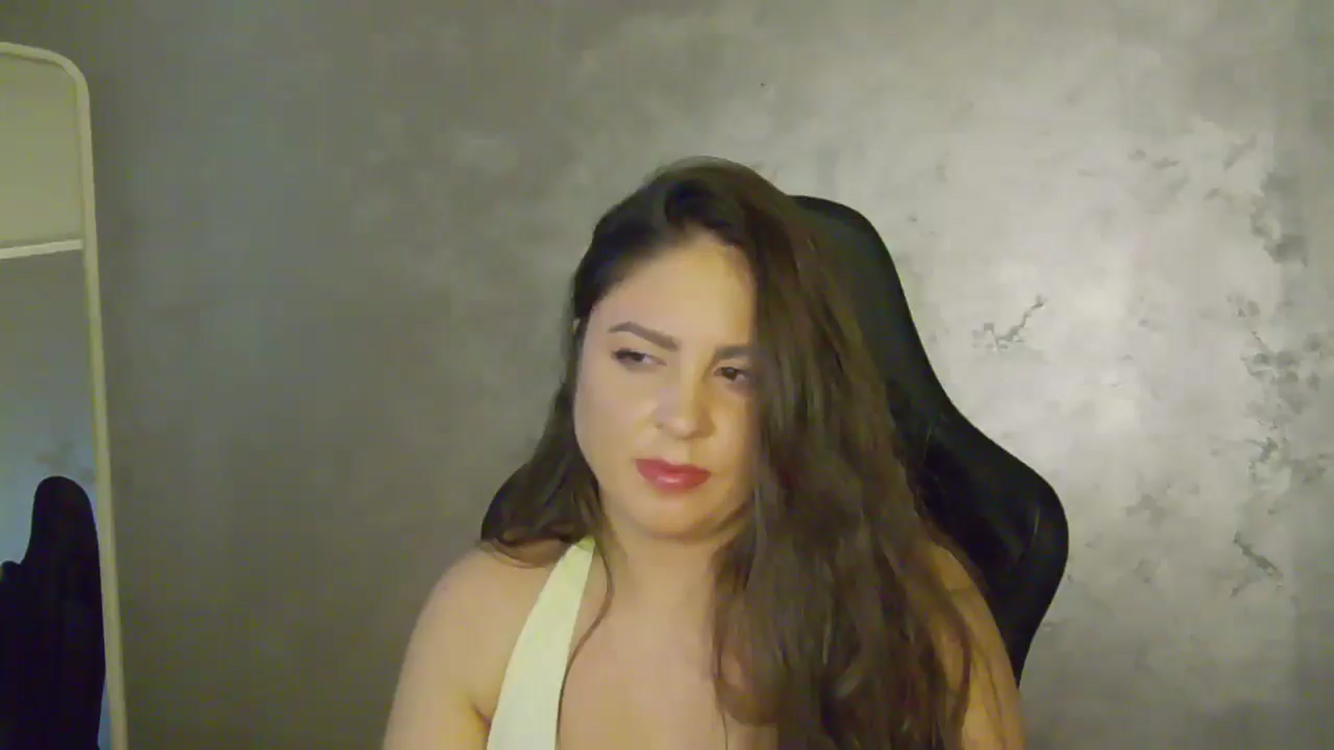 Gallery image thumbnail from NotVanilla's myfreecams stream on, 09/23/2025, 04:06 image 11 of 20