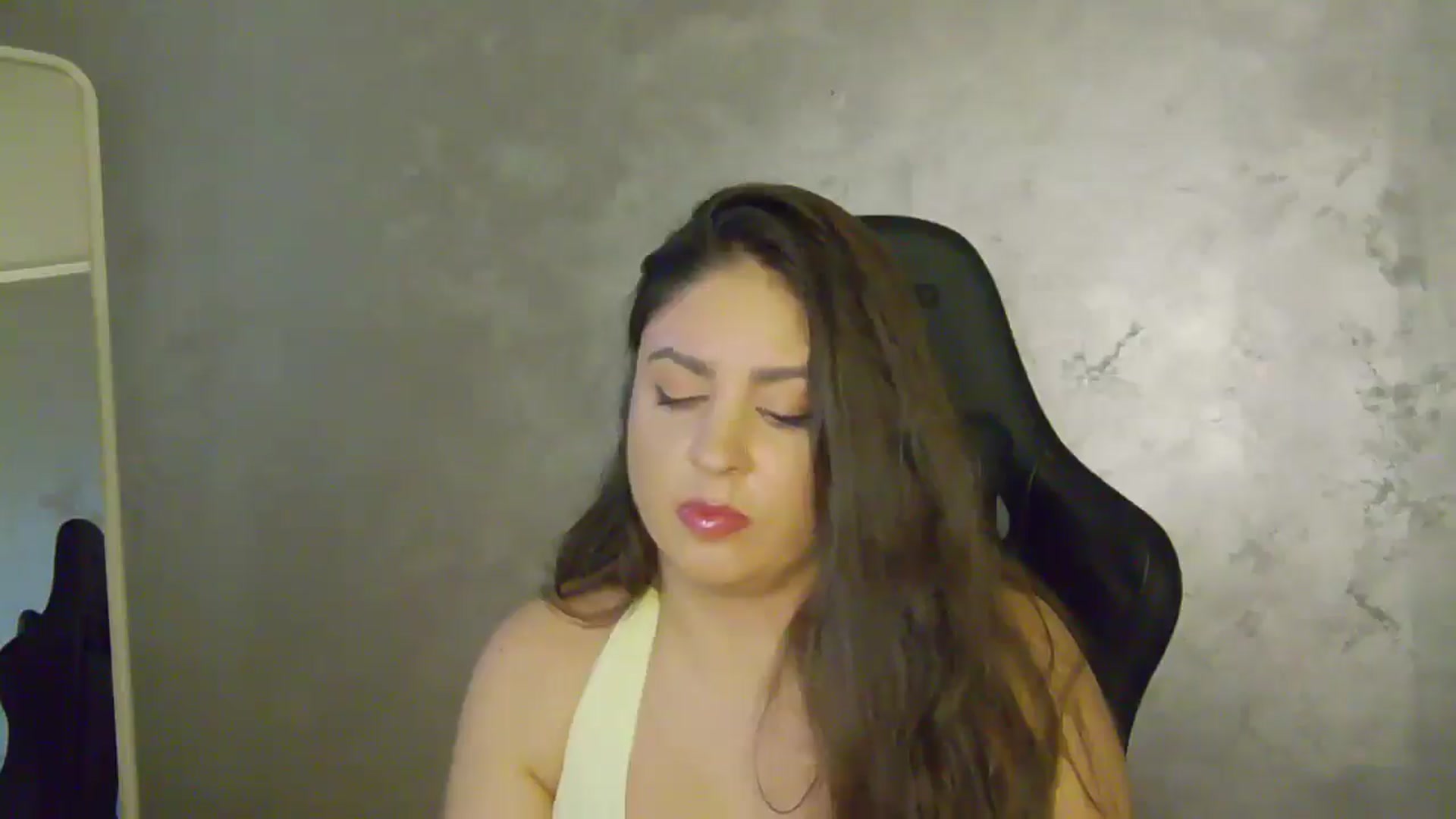 Gallery image thumbnail from NotVanilla's myfreecams stream on, 09/23/2025, 04:06 image 9 of 20