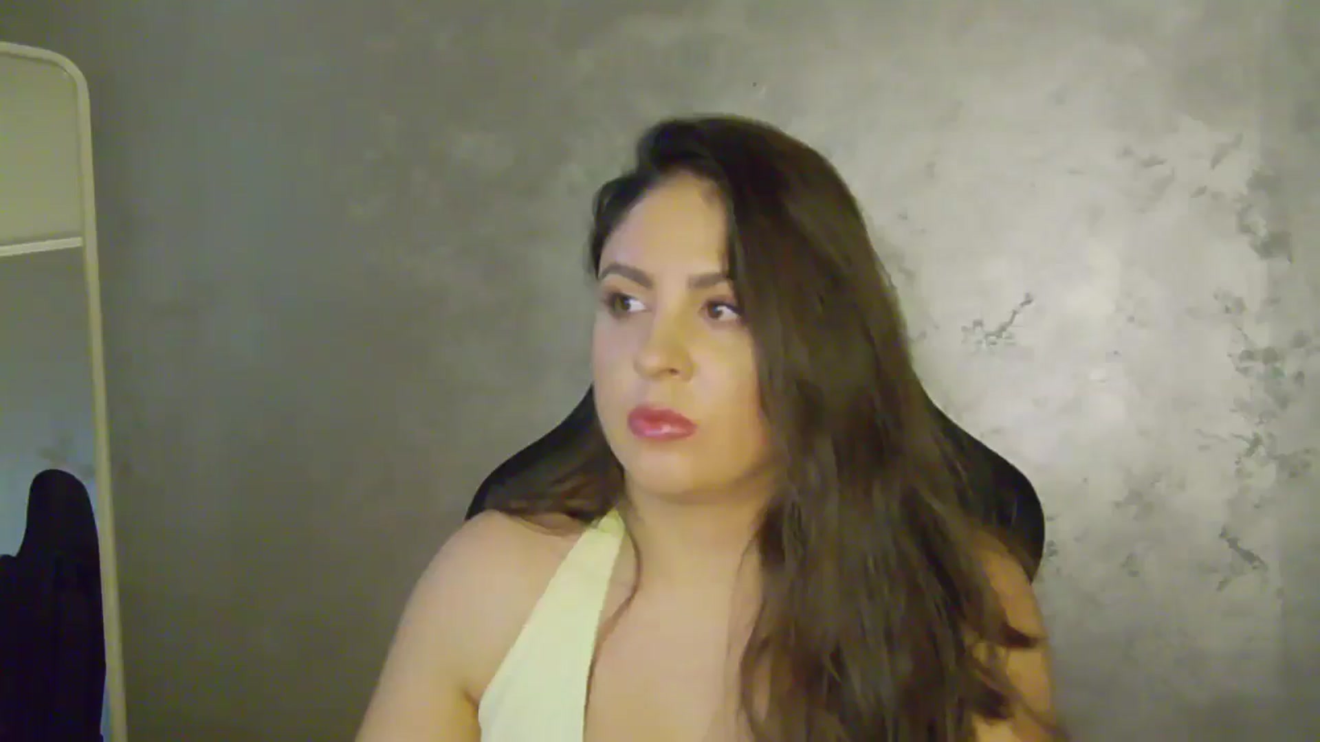 Gallery image thumbnail from NotVanilla's myfreecams stream on, 09/23/2025, 04:06 image 13 of 20