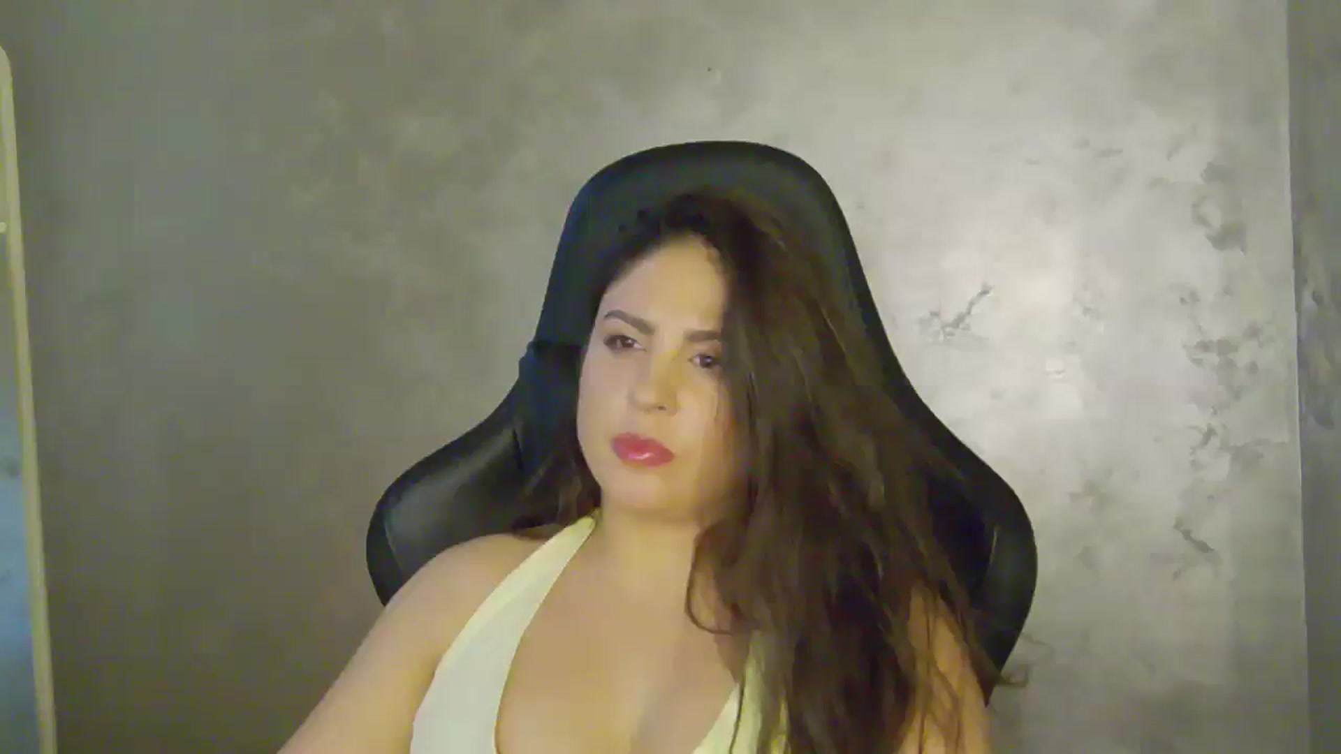 Gallery image thumbnail from NotVanilla's myfreecams stream on, 09/23/2025, 04:06 image 1 of 20