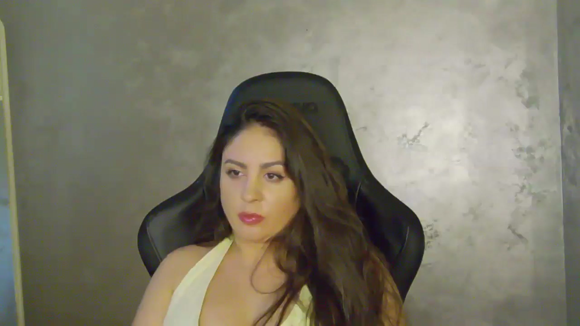 Gallery image thumbnail from NotVanilla's myfreecams stream on, 09/23/2025, 04:06 image 5 of 20