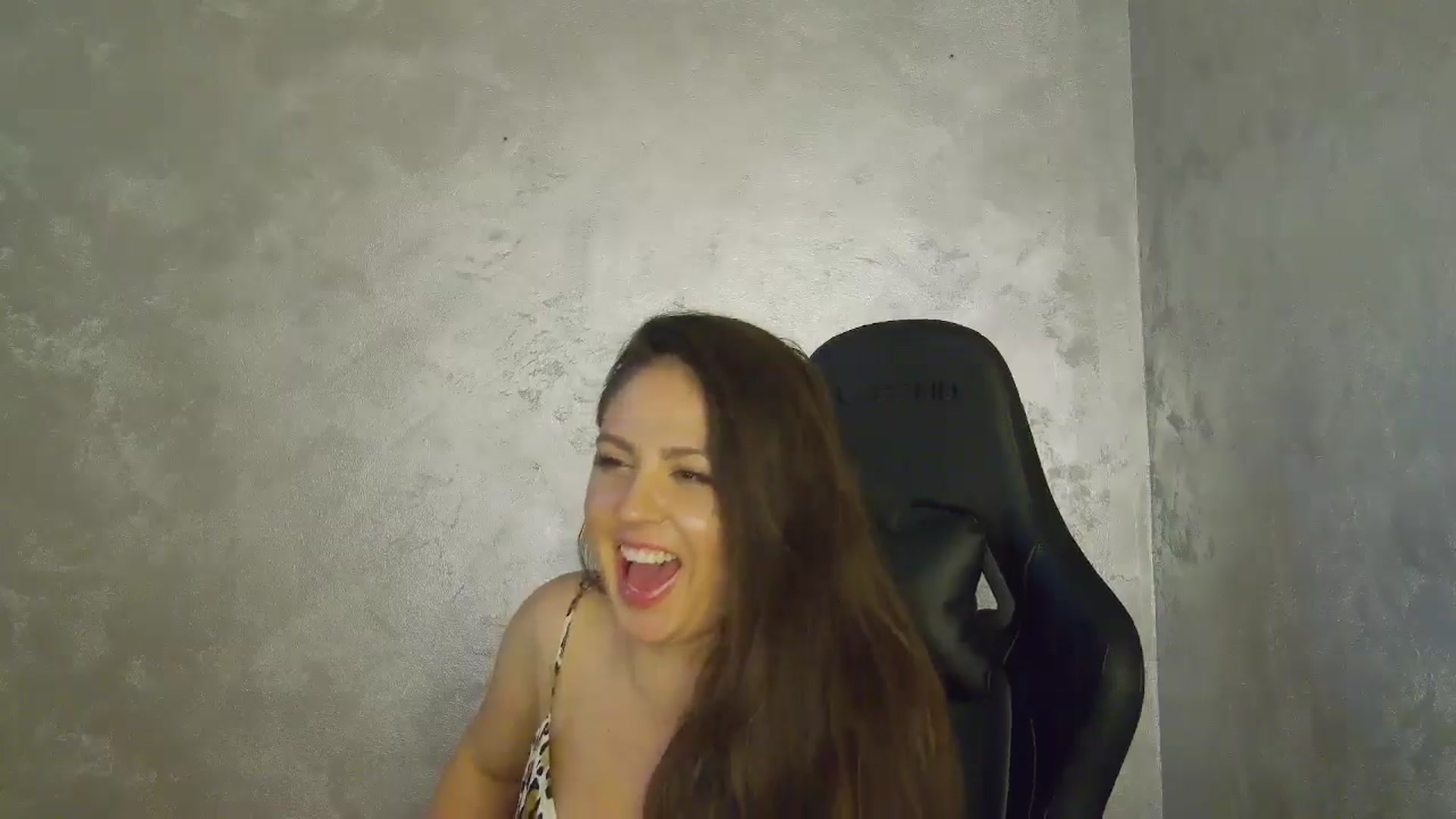 Gallery image thumbnail from NotVanilla's myfreecams stream on, 09/25/2025, 06:20 image 10 of 20