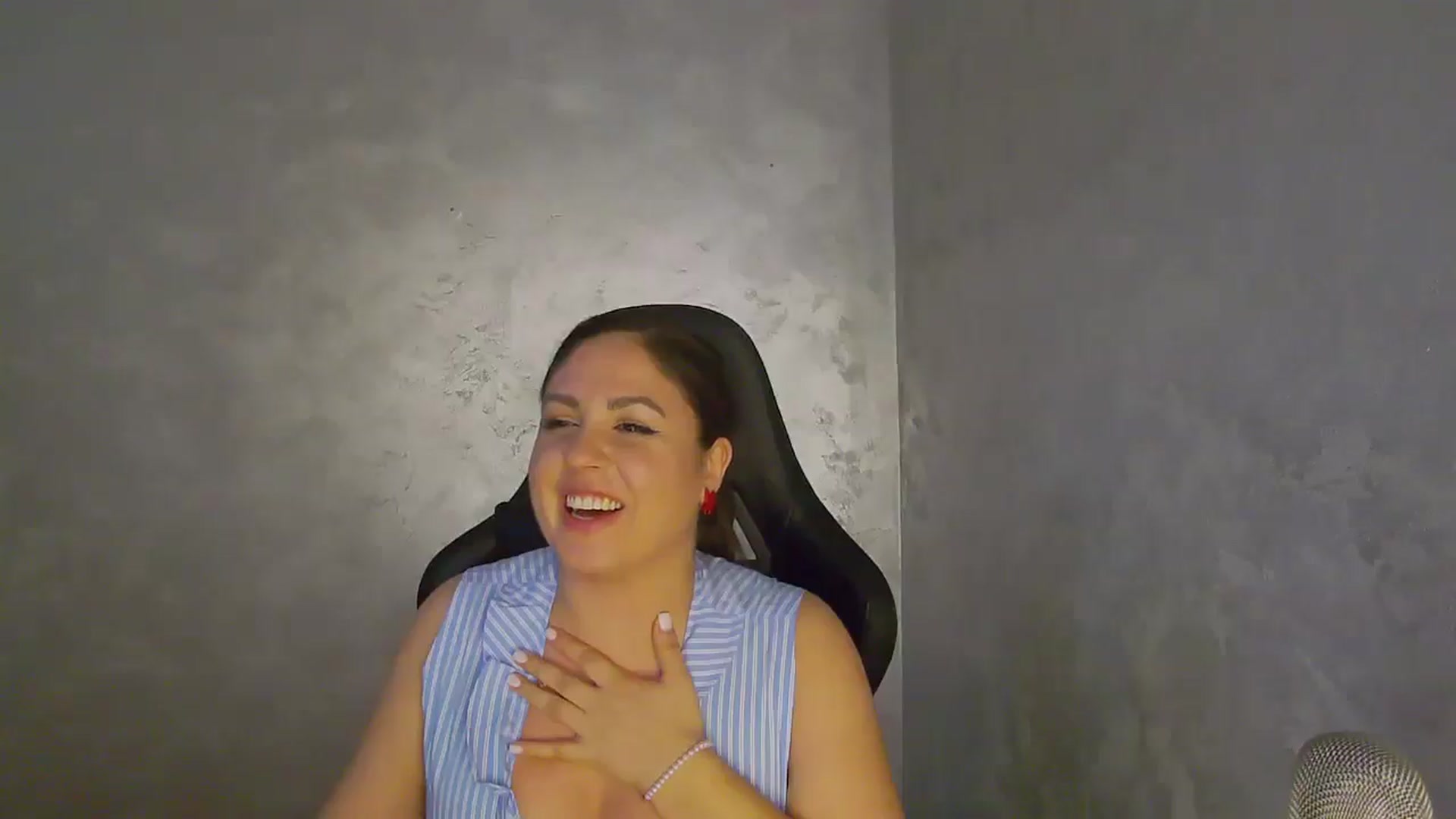 Gallery image thumbnail from NotVanilla's myfreecams stream on, 09/25/2025, 09:20 image 11 of 20