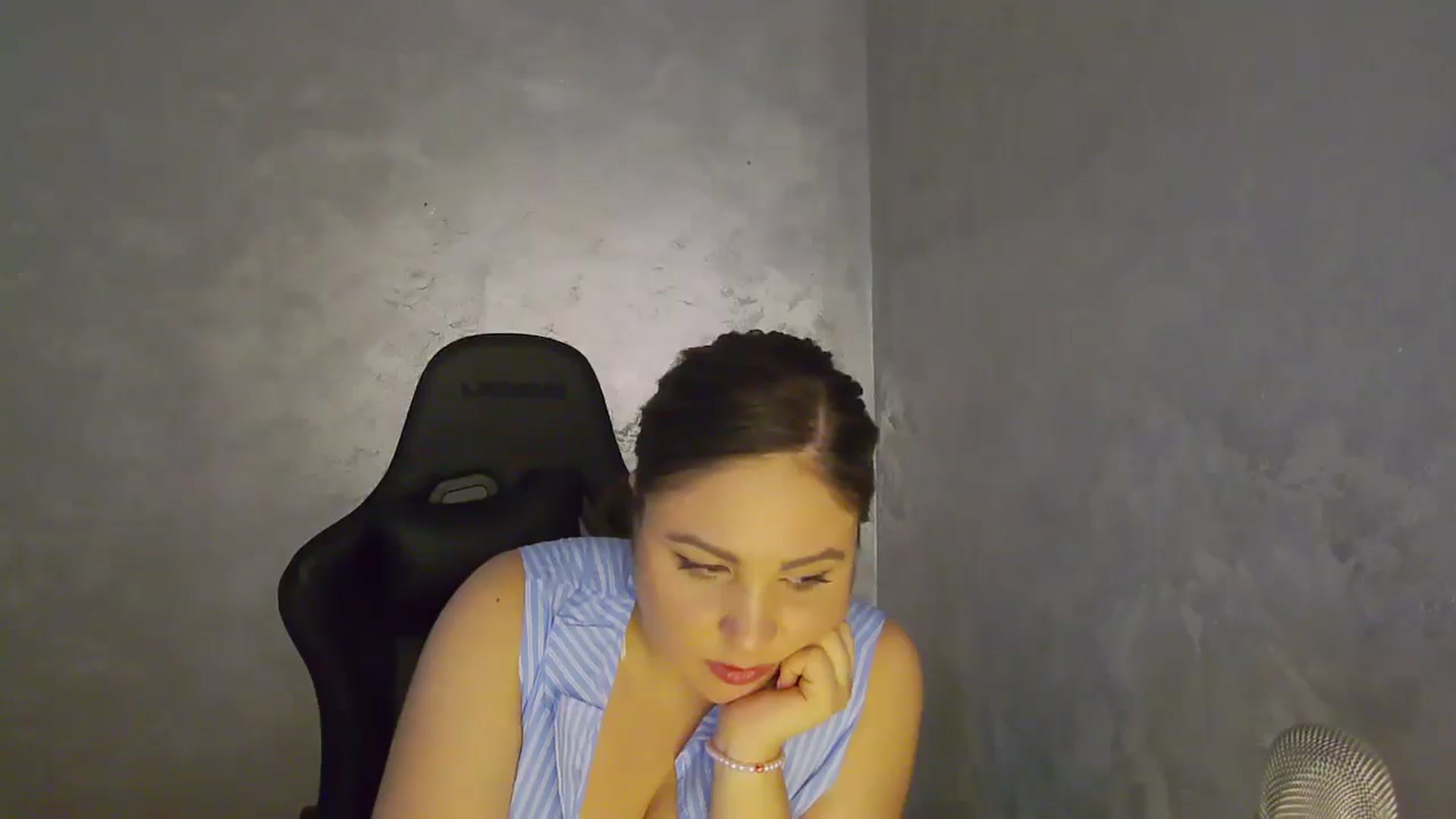 Gallery image thumbnail from NotVanilla's myfreecams stream on, 09/25/2025, 09:20 image 4 of 20