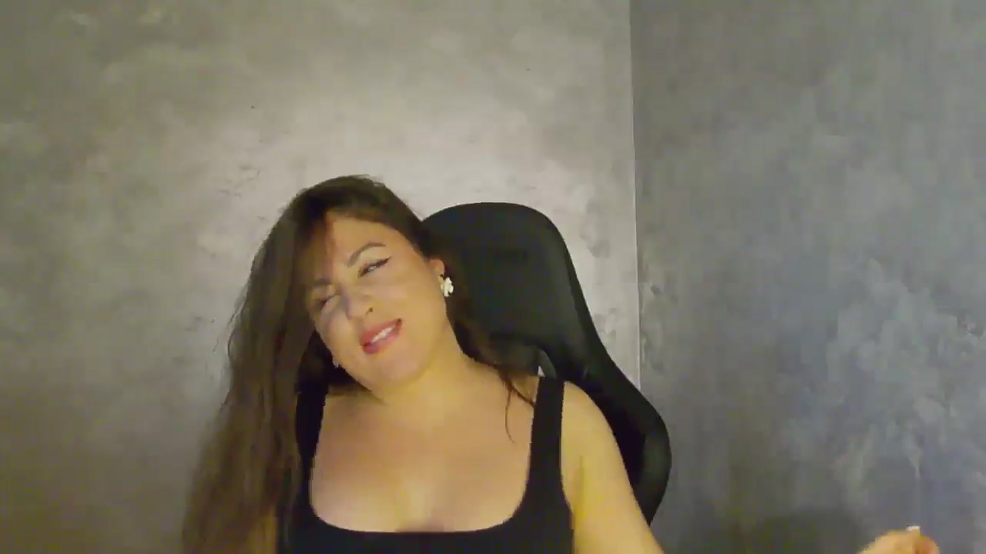 Gallery image thumbnail from NotVanilla's myfreecams stream on, 09/26/2025, 05:06 image 10 of 20