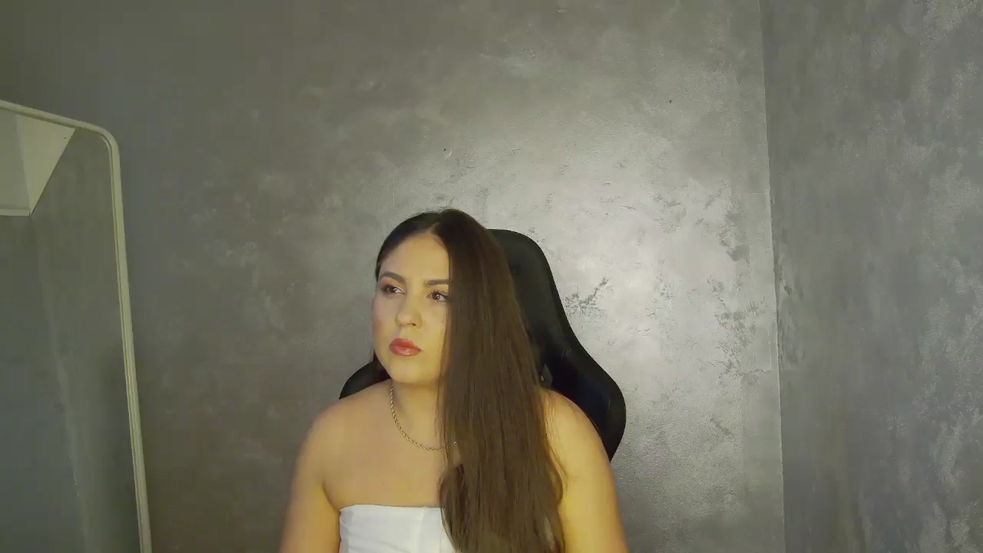 Gallery image thumbnail from NotVanilla's myfreecams stream on, 10/01/2025, 21:43 image 3 of 20