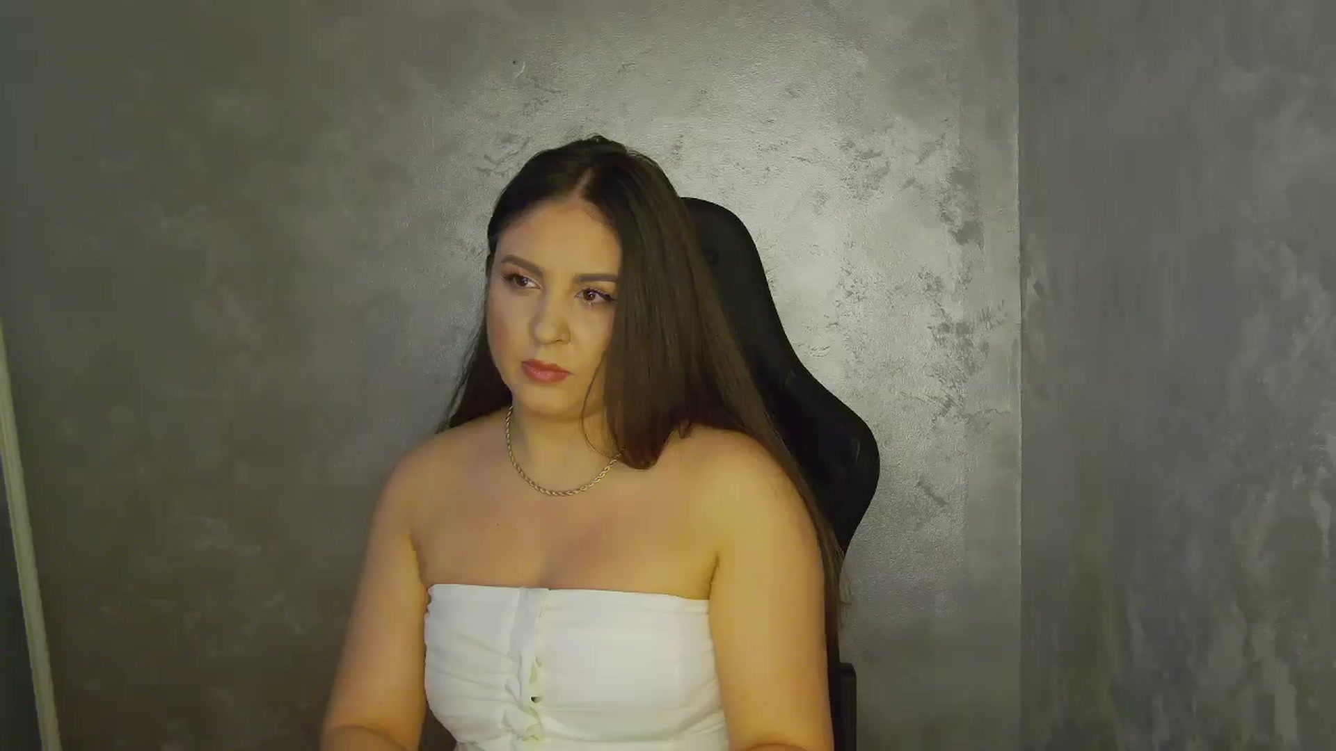 Gallery image thumbnail from NotVanilla's myfreecams stream on, 10/01/2025, 21:43 image 14 of 20