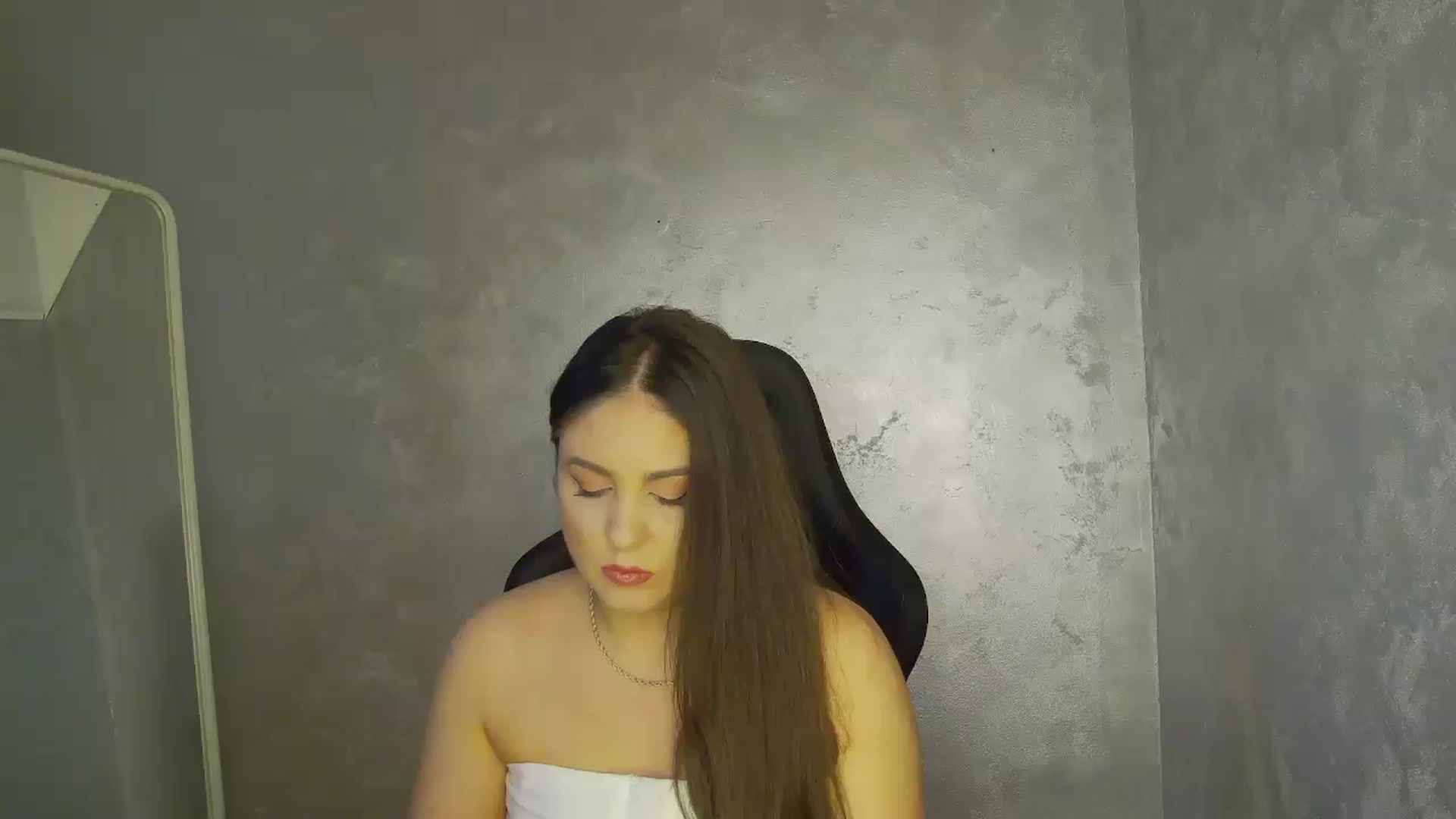 Gallery image thumbnail from NotVanilla's myfreecams stream on, 10/01/2025, 21:43 image 2 of 20