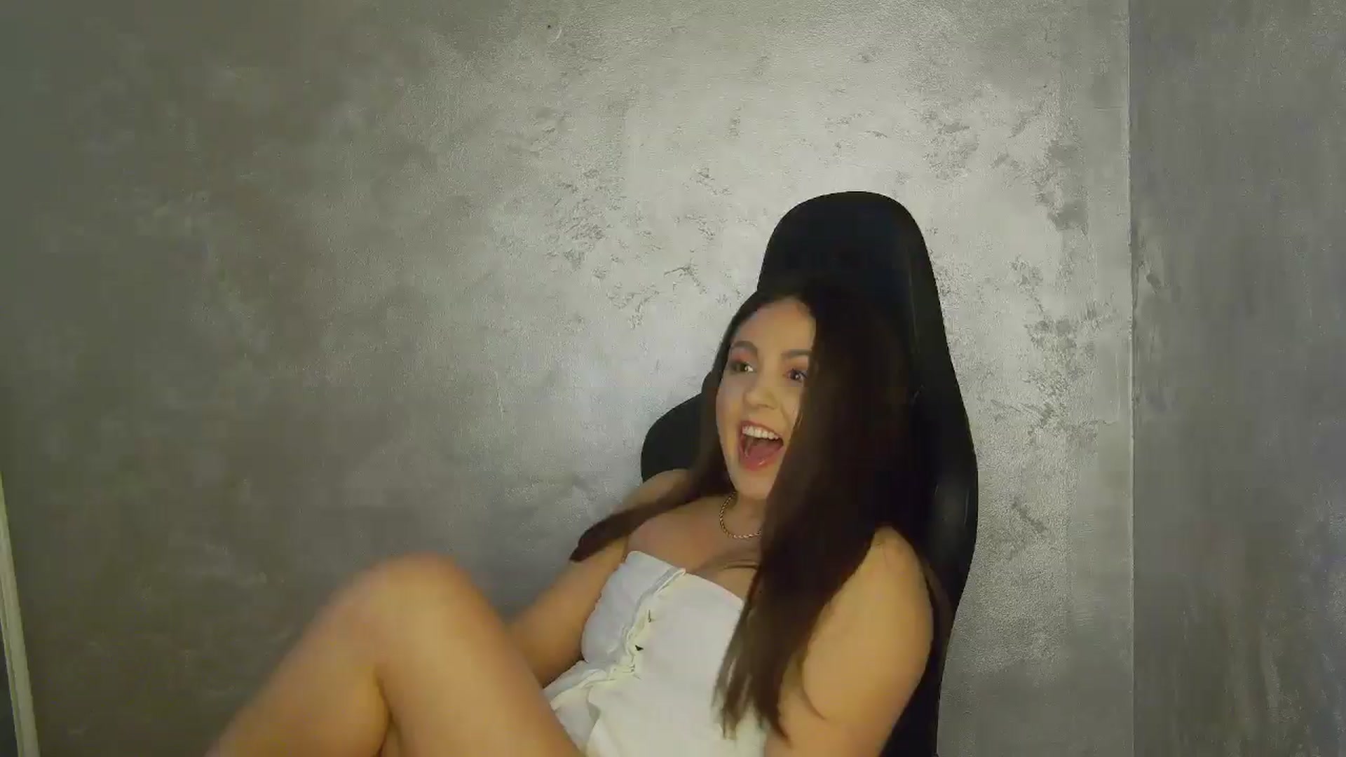 Gallery image thumbnail from NotVanilla's myfreecams stream on, 10/01/2025, 23:15 image 1 of 20