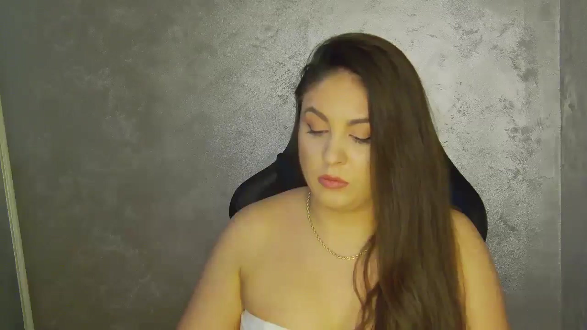 Gallery image thumbnail from NotVanilla's myfreecams stream on, 10/01/2025, 23:15 image 14 of 20