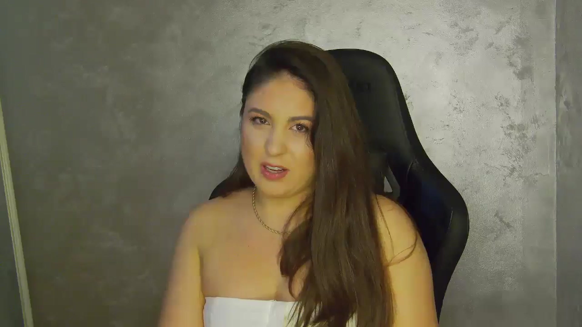 Gallery image thumbnail from NotVanilla's myfreecams stream on, 10/01/2025, 23:15 image 18 of 20