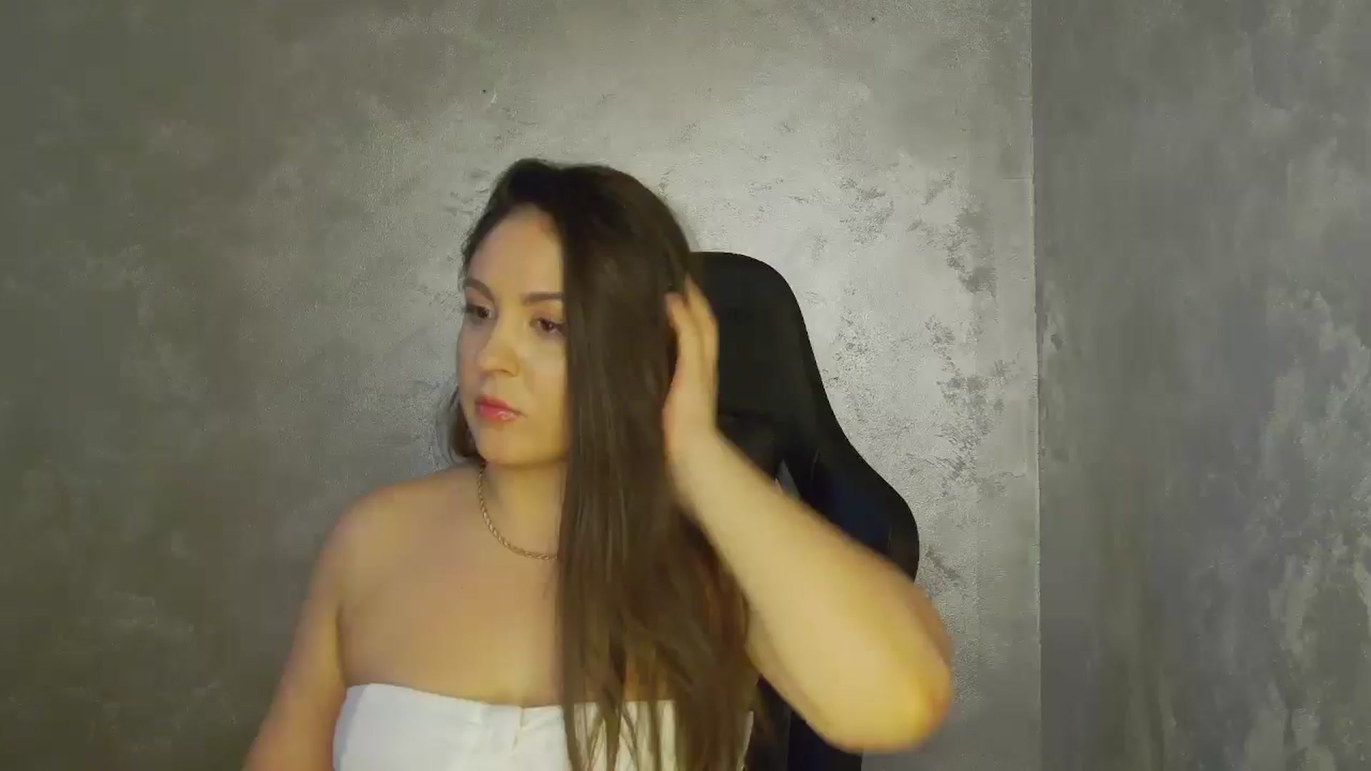 Gallery image thumbnail from NotVanilla's myfreecams stream on, 10/02/2025, 02:59 image 16 of 20