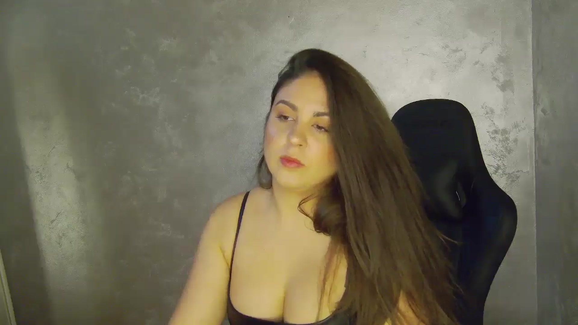Gallery image thumbnail from NotVanilla's myfreecams stream on, 10/02/2025, 23:05 image 15 of 20