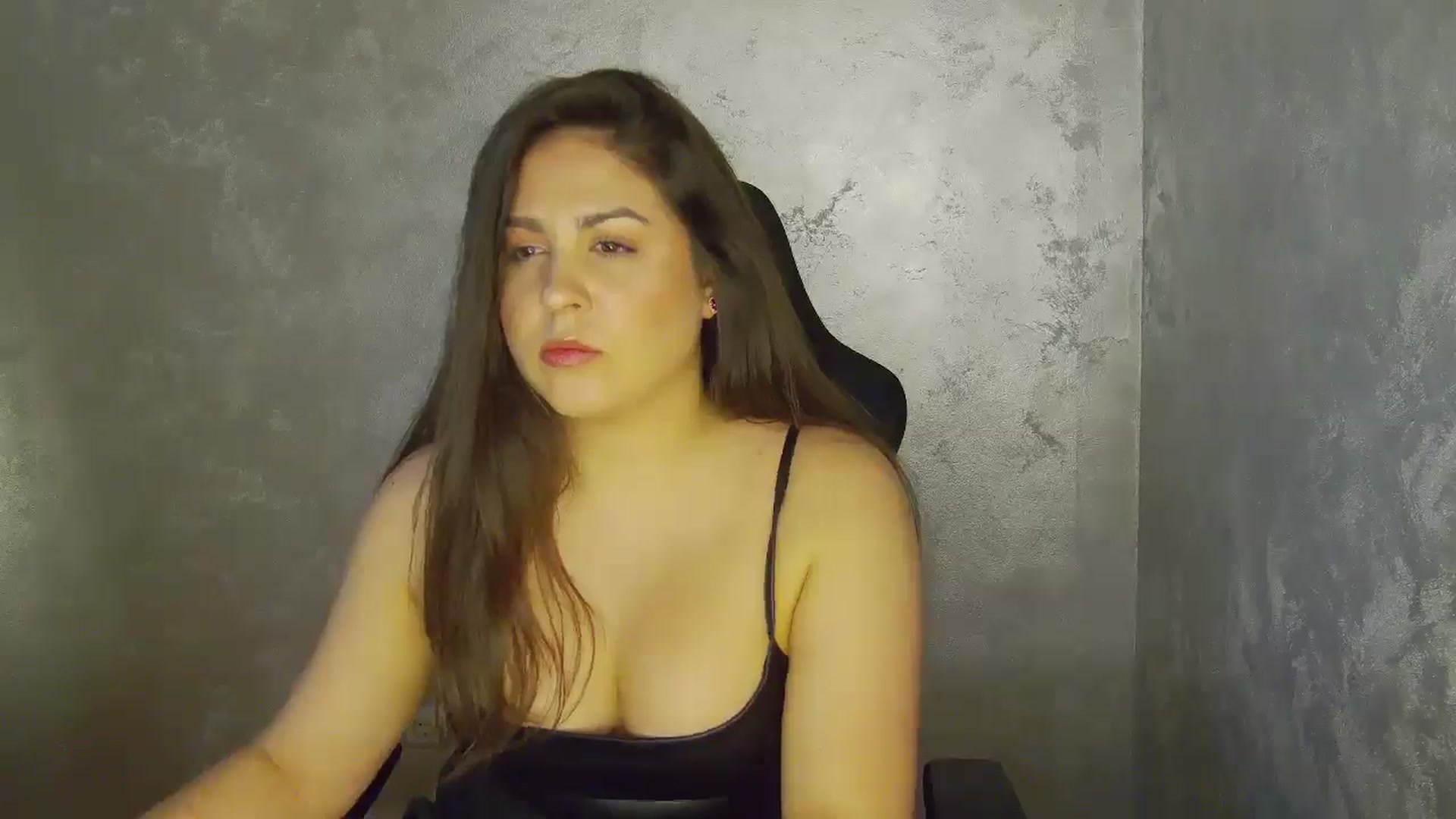 Gallery image thumbnail from NotVanilla's myfreecams stream on, 10/02/2025, 23:05 image 6 of 20