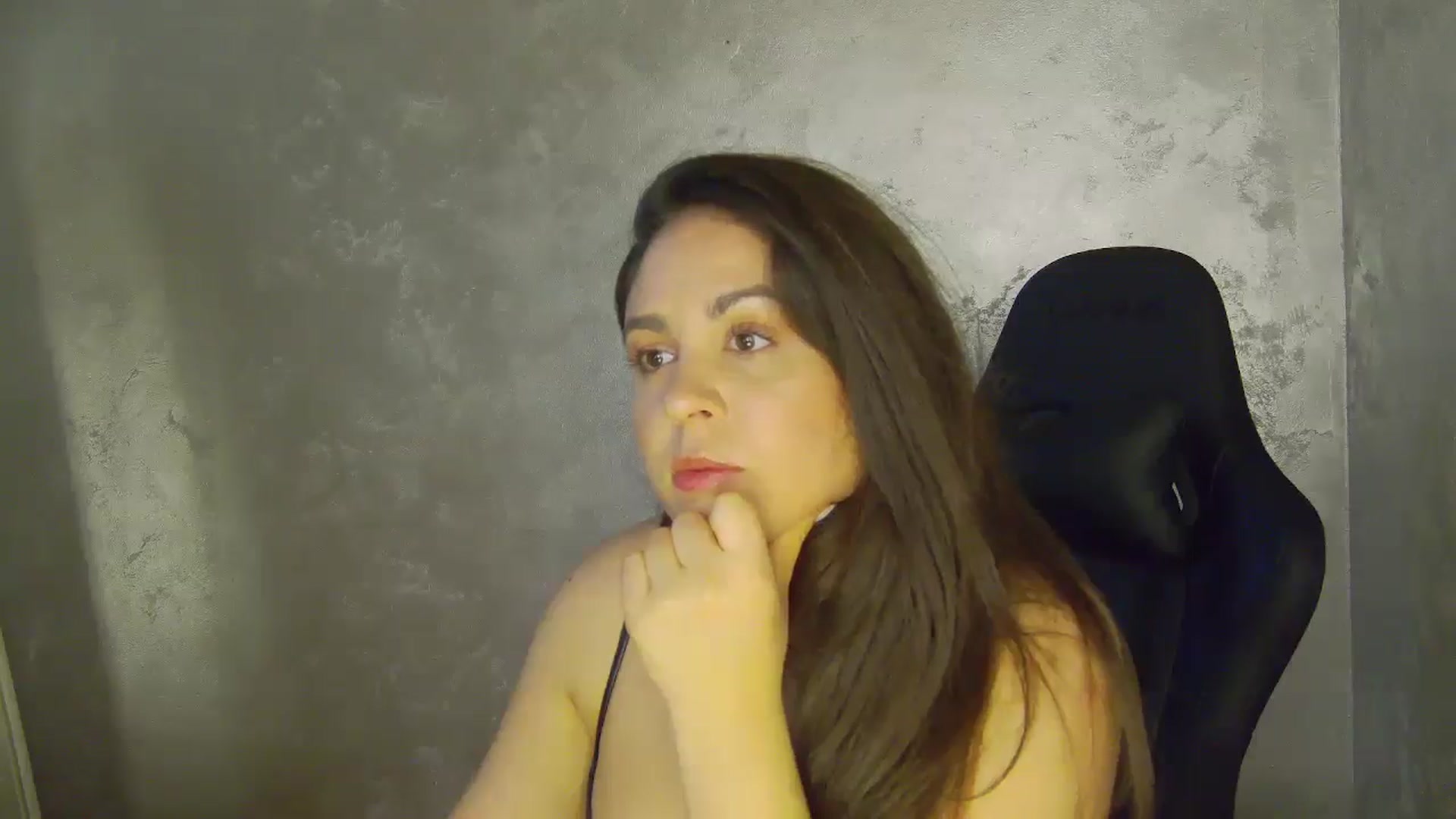 Gallery image thumbnail from NotVanilla's myfreecams stream on, 10/02/2025, 23:05 image 16 of 20