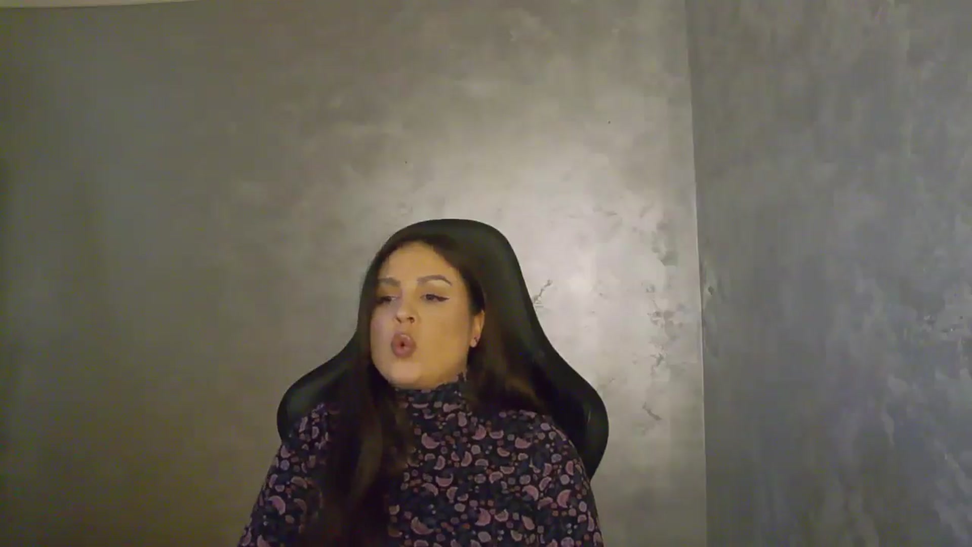 Gallery image thumbnail from NotVanilla's myfreecams stream on, 10/07/2025, 02:52 image 2 of 20