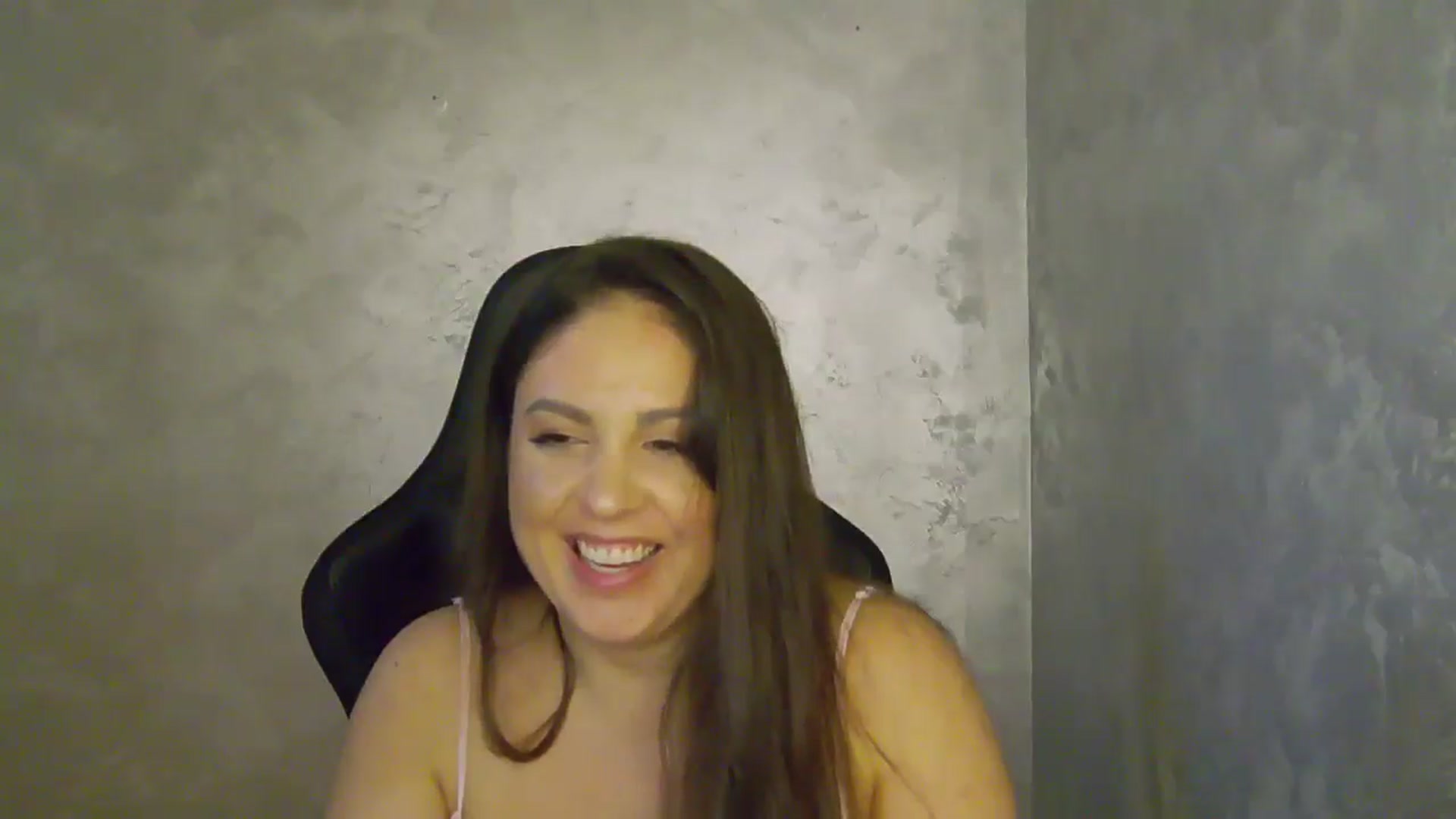 Gallery image thumbnail from NotVanilla's myfreecams stream on, 10/07/2025, 02:52 image 16 of 20