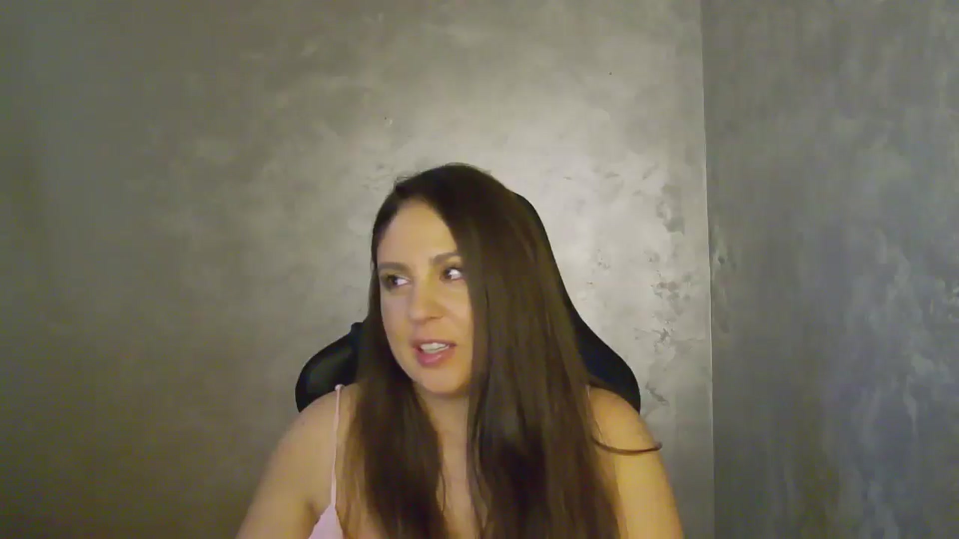 Gallery image thumbnail from NotVanilla's myfreecams stream on, 10/07/2025, 05:00 image 19 of 20