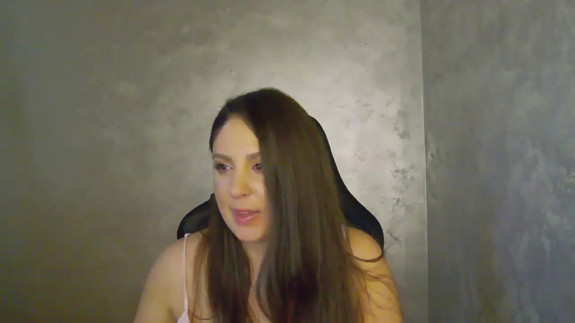 Gallery image thumbnail from NotVanilla's myfreecams stream on, 10/07/2025, 05:00 image 17 of 20