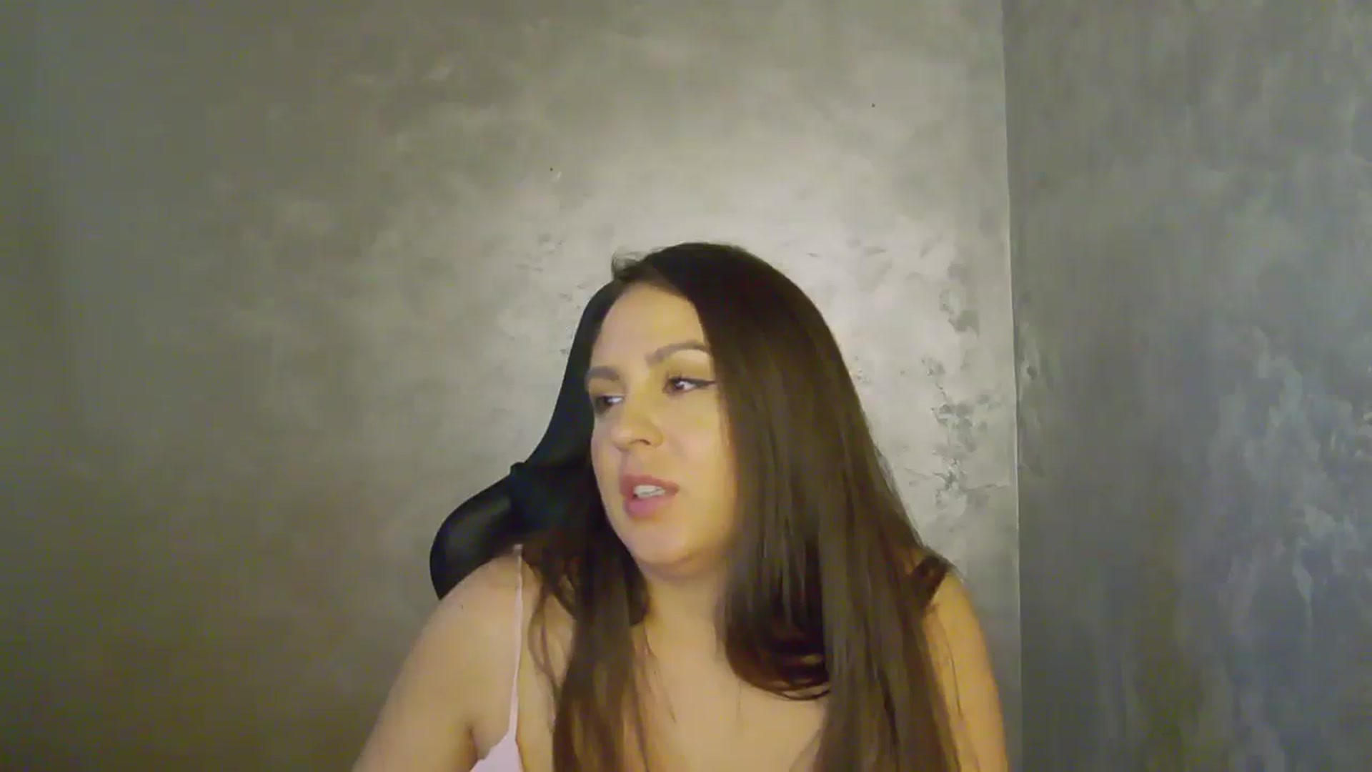 Gallery image thumbnail from NotVanilla's myfreecams stream on, 10/07/2025, 05:00 image 10 of 20