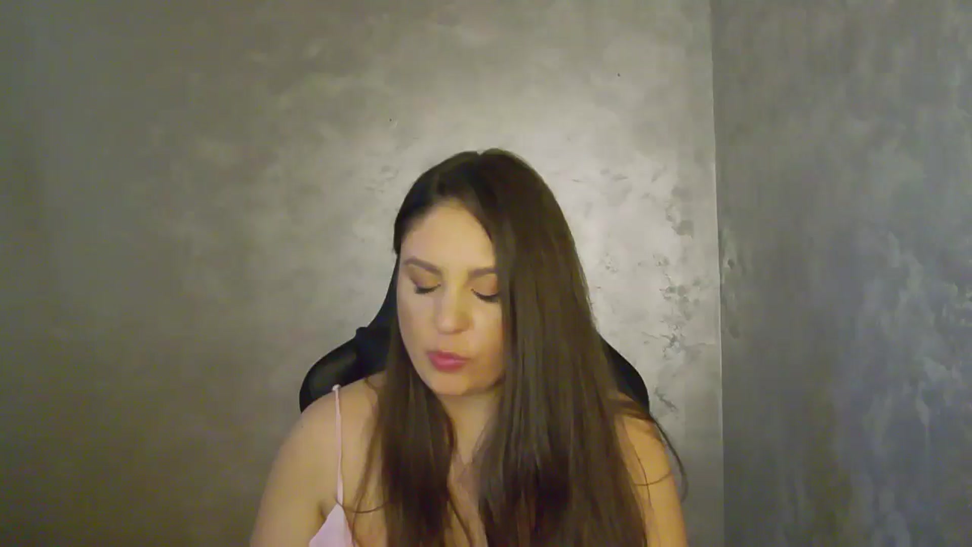 Gallery image thumbnail from NotVanilla's myfreecams stream on, 10/07/2025, 05:00 image 15 of 20