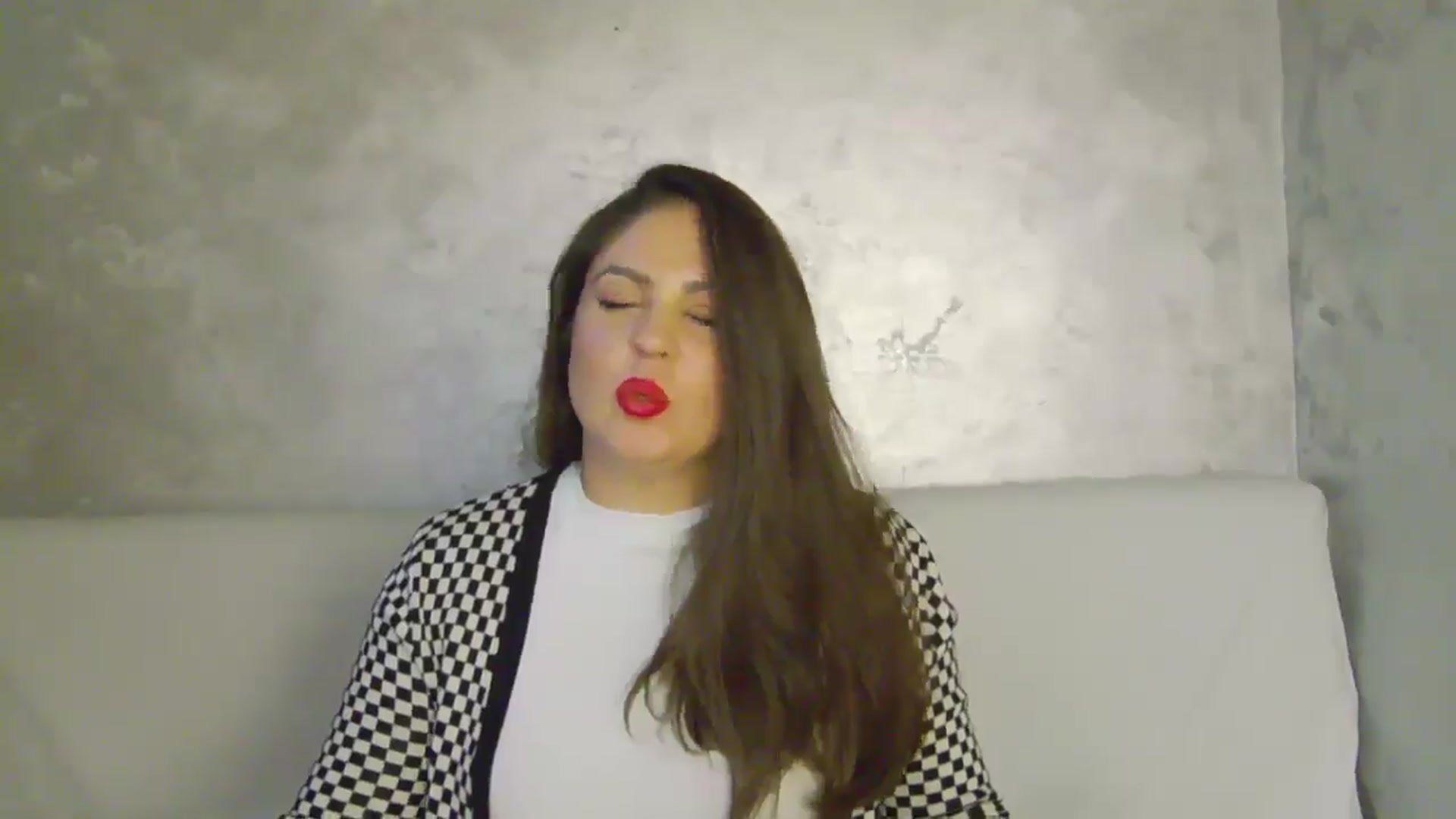 Gallery image thumbnail from NotVanilla's myfreecams stream on, 10/08/2025, 08:25 image 8 of 20