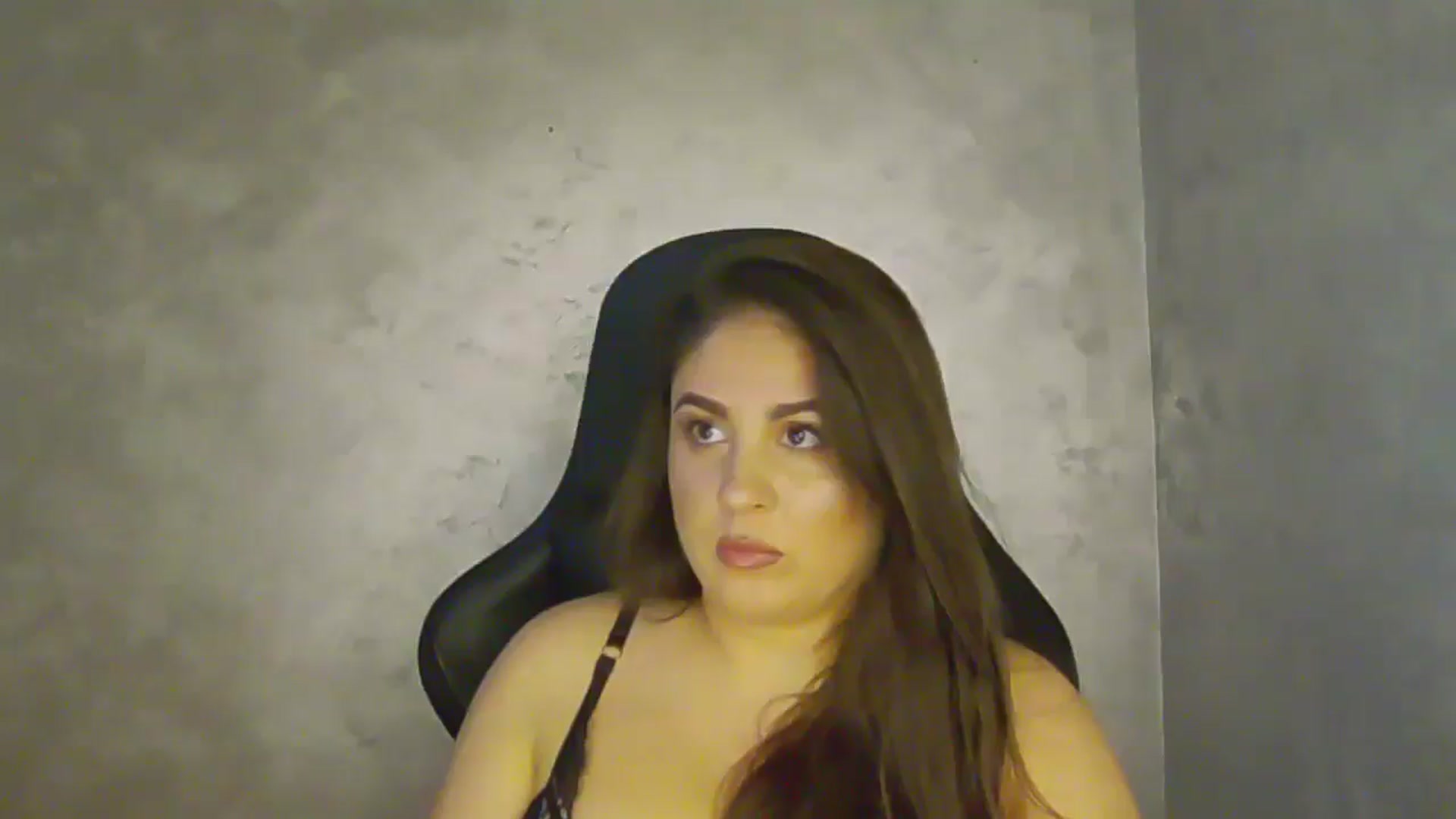 Gallery image thumbnail from NotVanilla's myfreecams stream on, 10/09/2025, 23:33 image 10 of 20