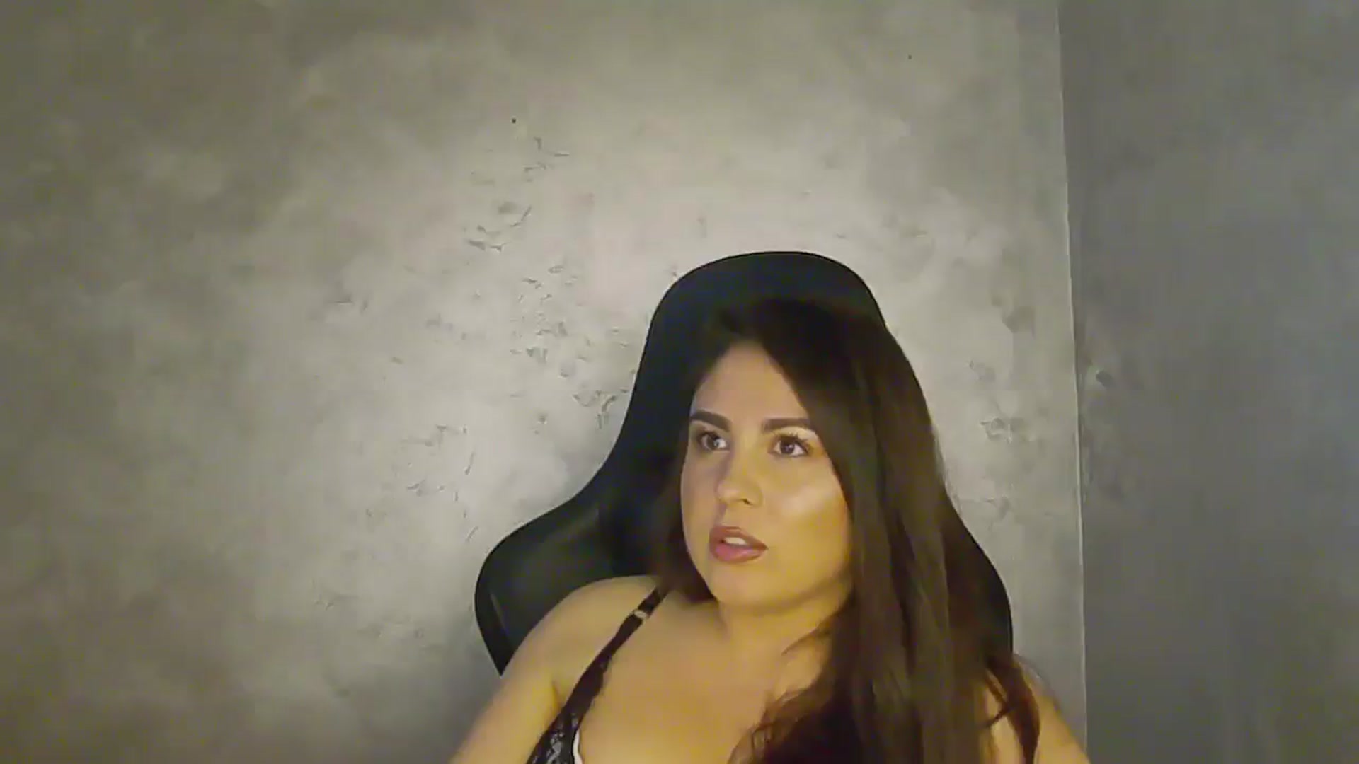 Gallery image thumbnail from NotVanilla's myfreecams stream on, 10/09/2025, 23:33 image 7 of 20