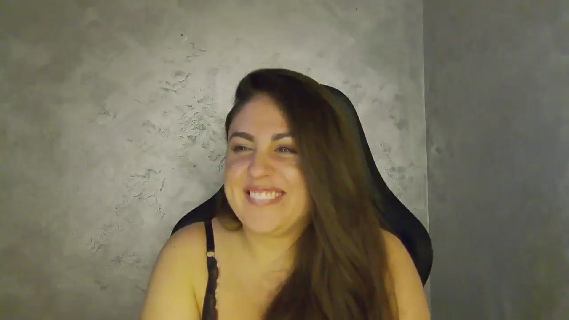 Gallery image thumbnail from NotVanilla's myfreecams stream on, 10/10/2025, 04:07 image 9 of 20