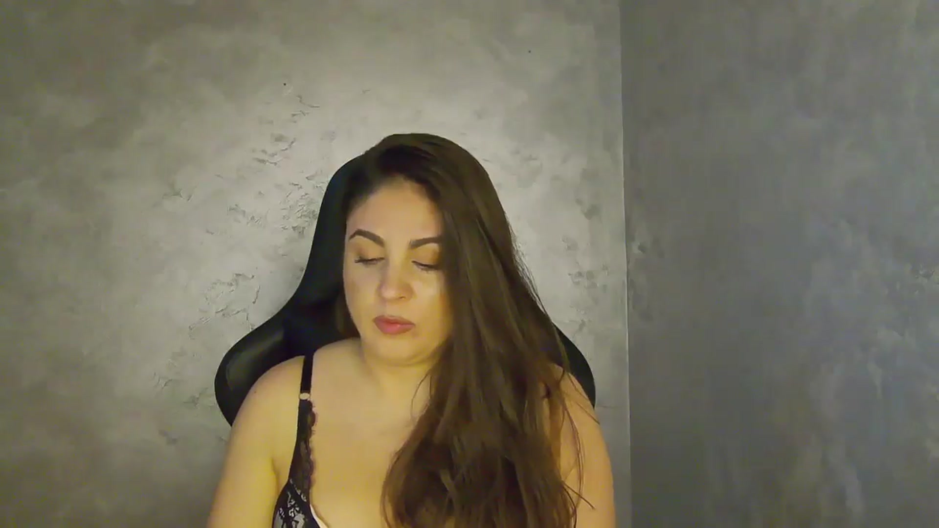 Gallery image thumbnail from NotVanilla's myfreecams stream on, 10/10/2025, 04:07 image 4 of 20