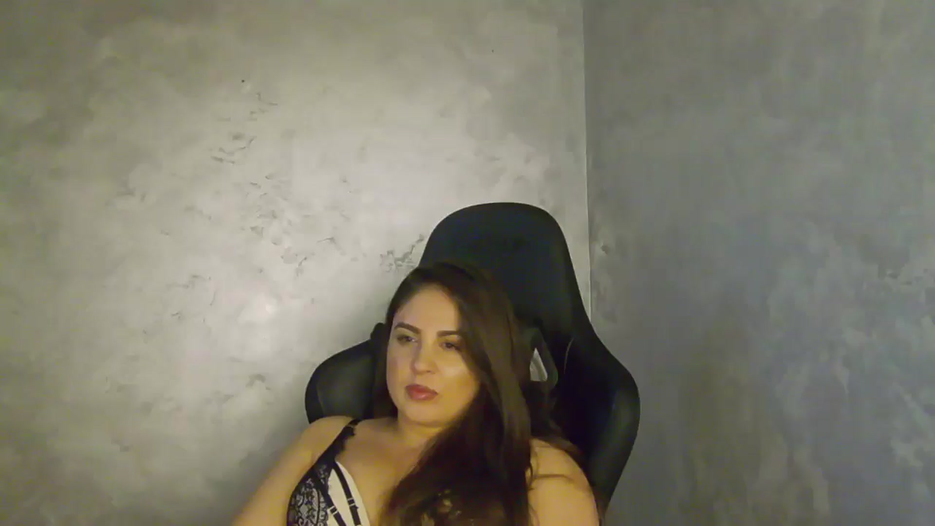 Gallery image thumbnail from NotVanilla's myfreecams stream on, 10/10/2025, 04:07 image 1 of 20