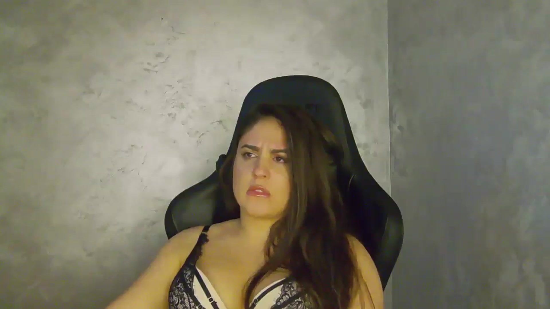 Gallery image thumbnail from NotVanilla's myfreecams stream on, 10/10/2025, 04:07 image 17 of 20