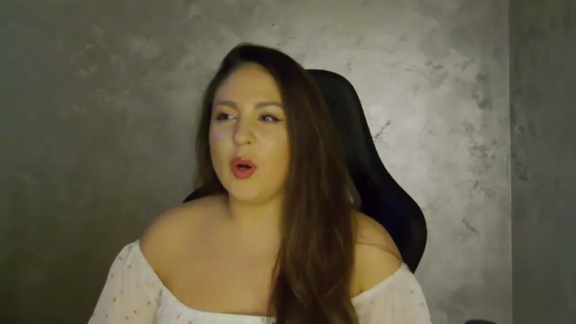 Gallery image thumbnail from NotVanilla's myfreecams stream on, 10/11/2025, 04:30 image 1 of 20