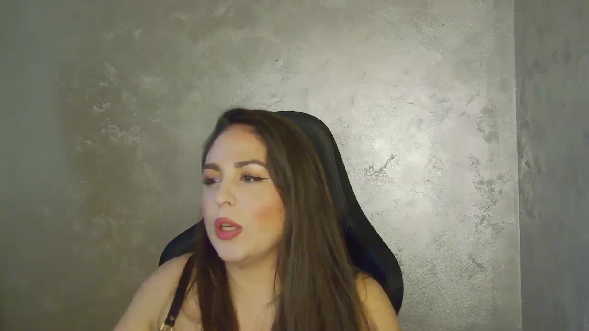 Gallery image thumbnail from NotVanilla's myfreecams stream on, 10/16/2025, 24:00 image 9 of 20