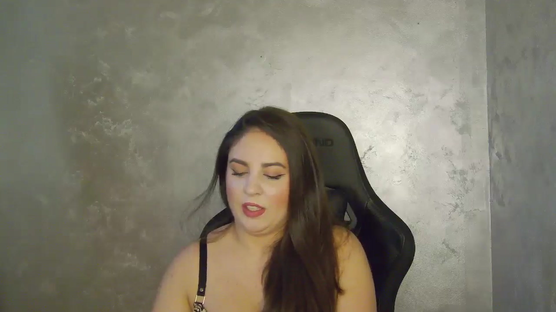 Gallery image thumbnail from NotVanilla's myfreecams stream on, 10/16/2025, 24:00 image 19 of 20