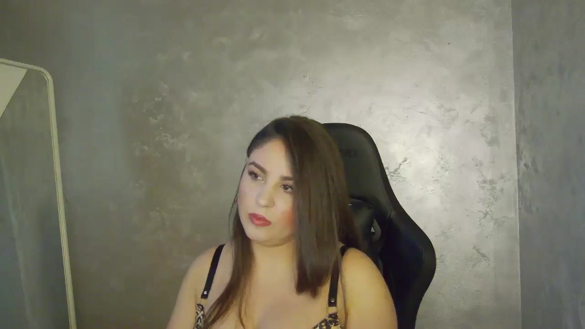 Gallery image thumbnail from NotVanilla's myfreecams stream on, 10/16/2025, 24:00 image 3 of 20