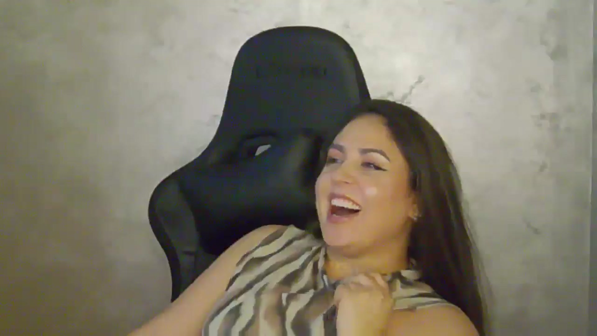 Gallery image thumbnail from NotVanilla's myfreecams stream on, 10/21/2025, 24:14 image 5 of 20