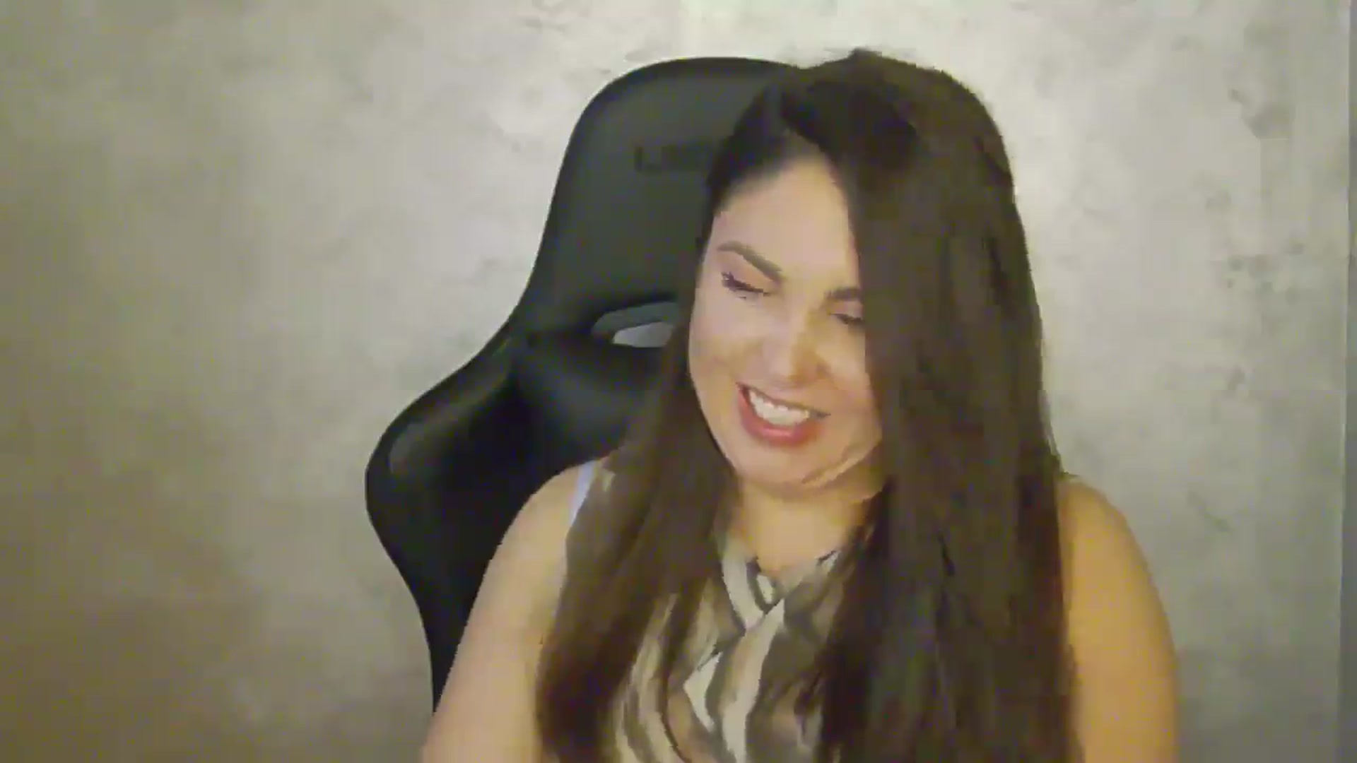Gallery image thumbnail from NotVanilla's myfreecams stream on, 10/21/2025, 24:14 image 12 of 20