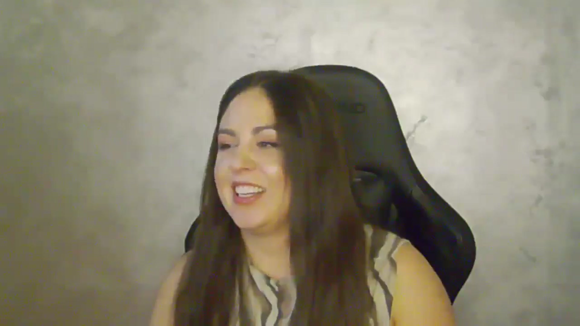 Gallery image thumbnail from NotVanilla's myfreecams stream on, 10/21/2025, 24:14 image 2 of 20