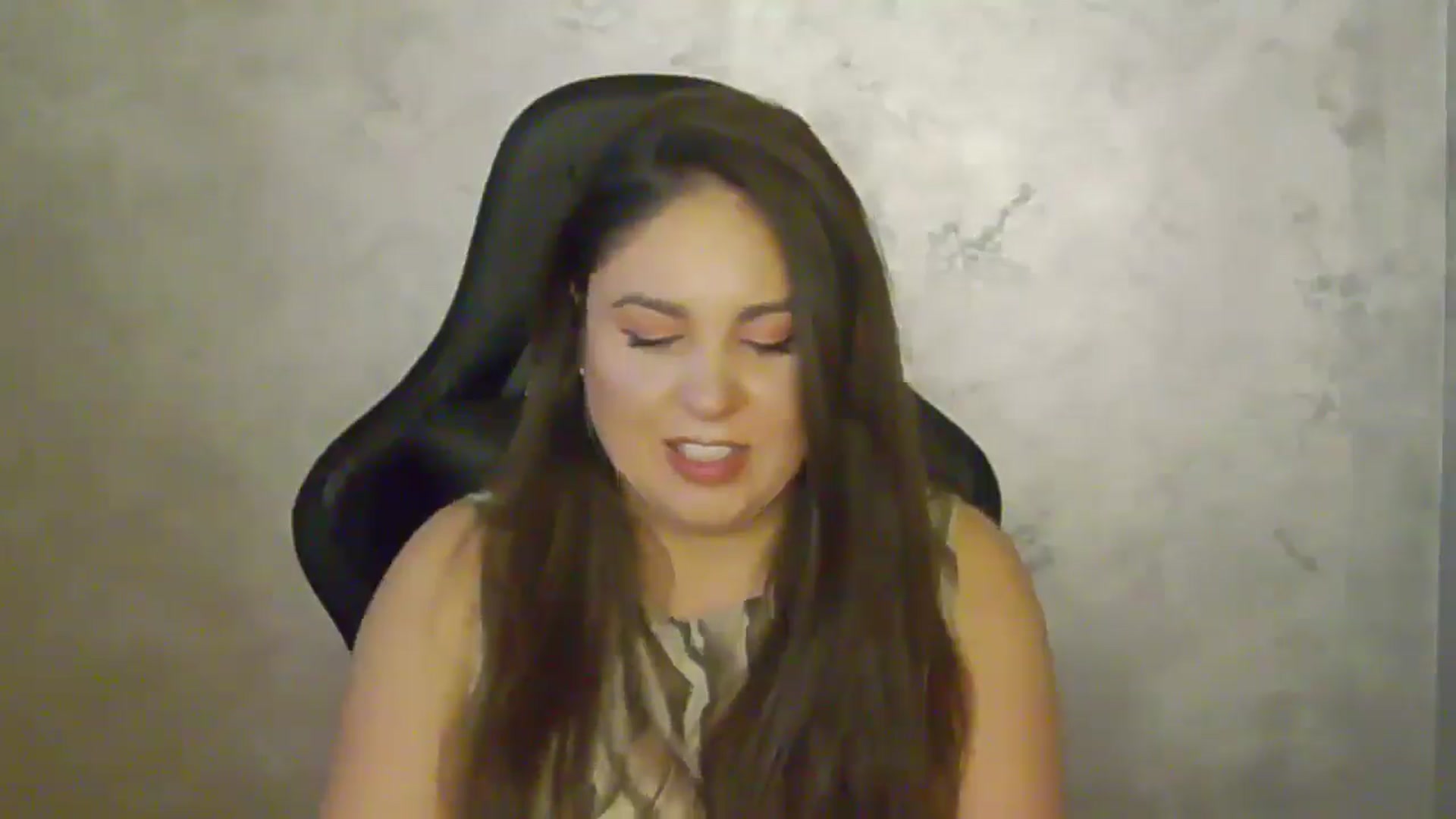 Gallery image thumbnail from NotVanilla's myfreecams stream on, 10/21/2025, 24:14 image 8 of 20