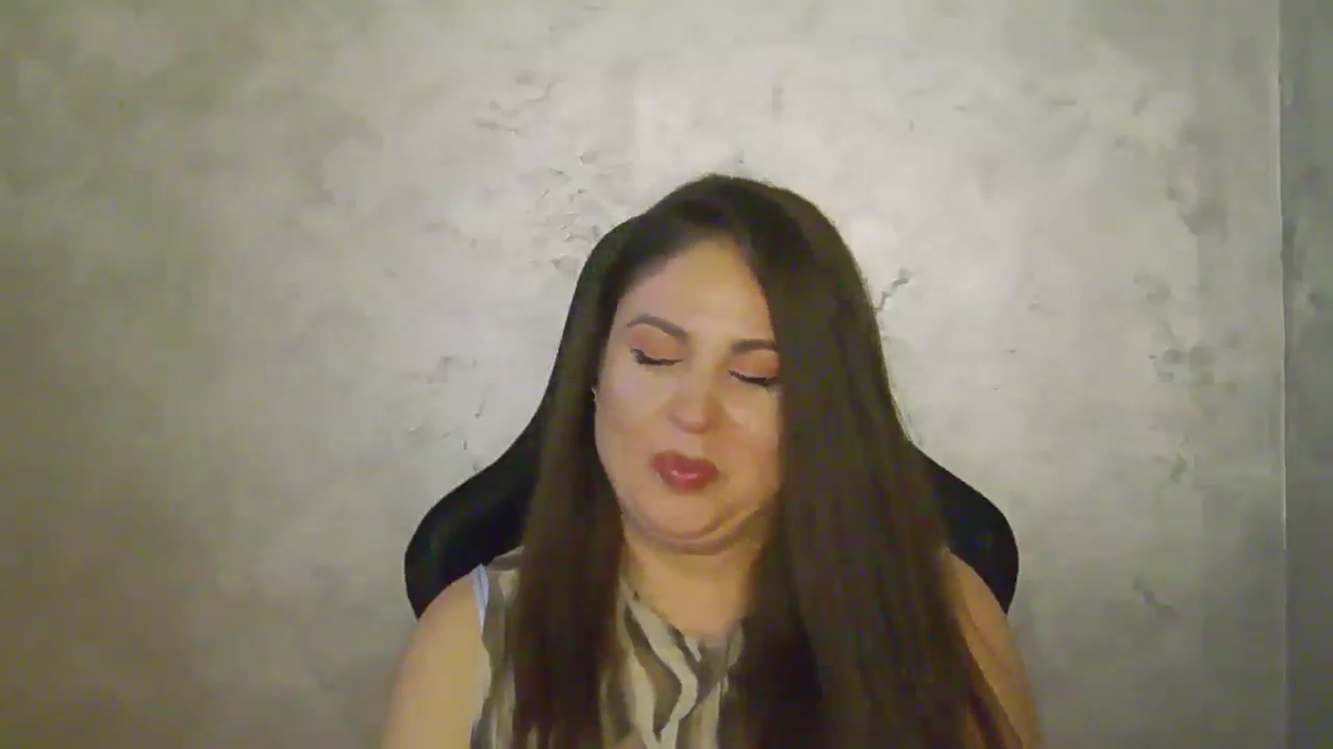 Gallery image thumbnail from NotVanilla's myfreecams stream on, 10/21/2025, 02:33 image 14 of 20