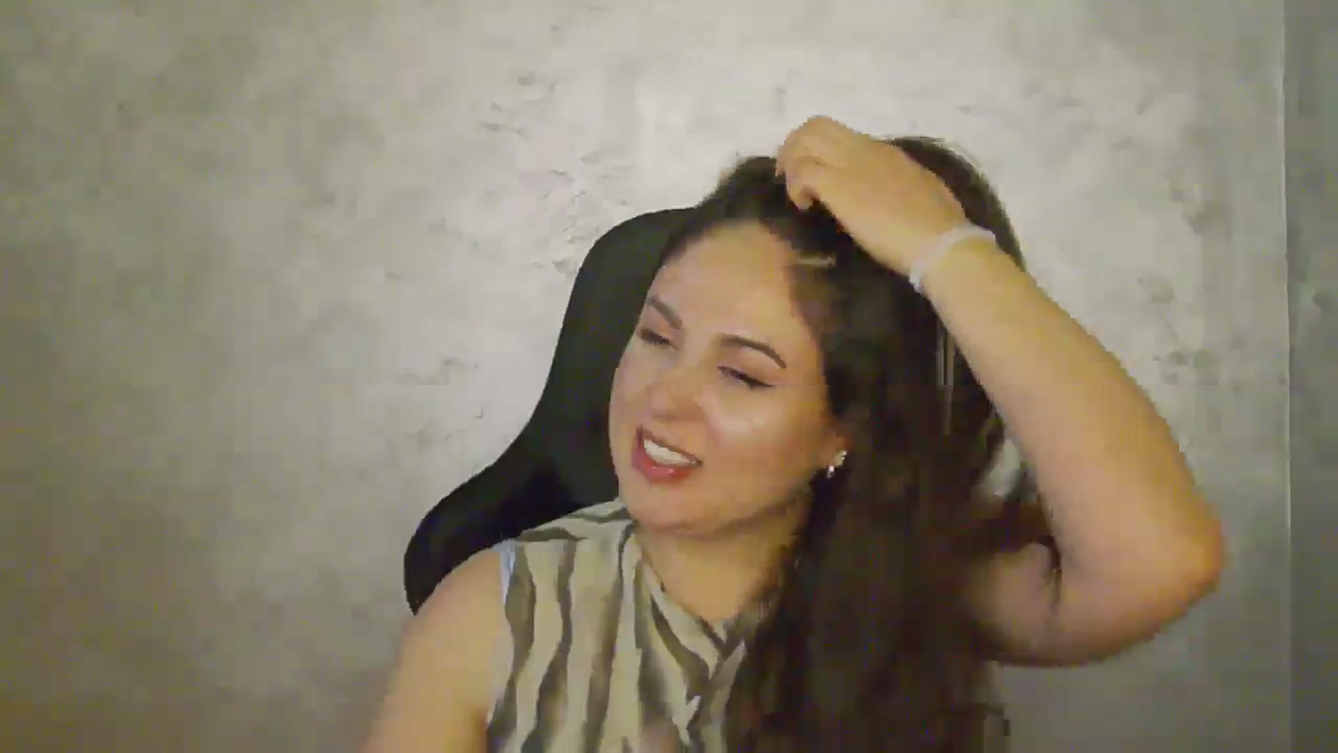 Gallery image thumbnail from NotVanilla's myfreecams stream on, 10/21/2025, 02:33 image 15 of 20