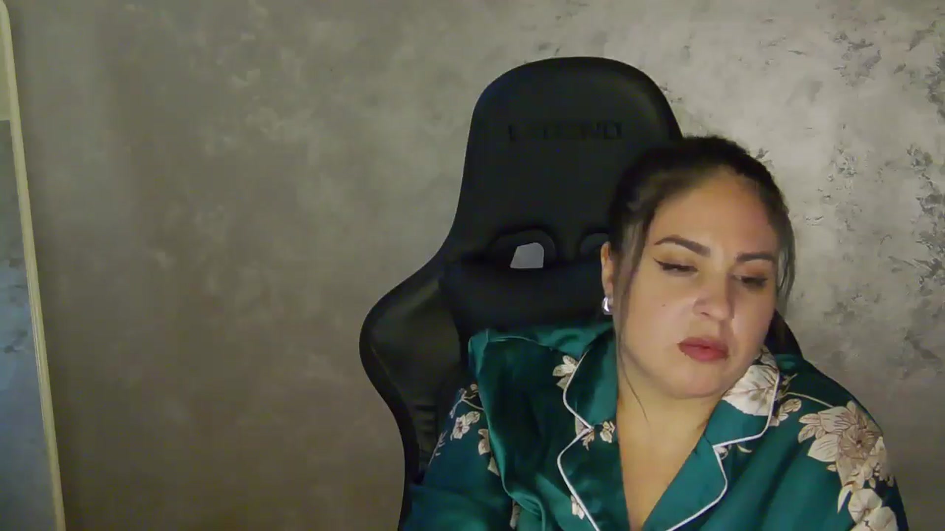 Gallery image thumbnail from NotVanilla's myfreecams stream on, 10/22/2025, 05:12 image 18 of 20
