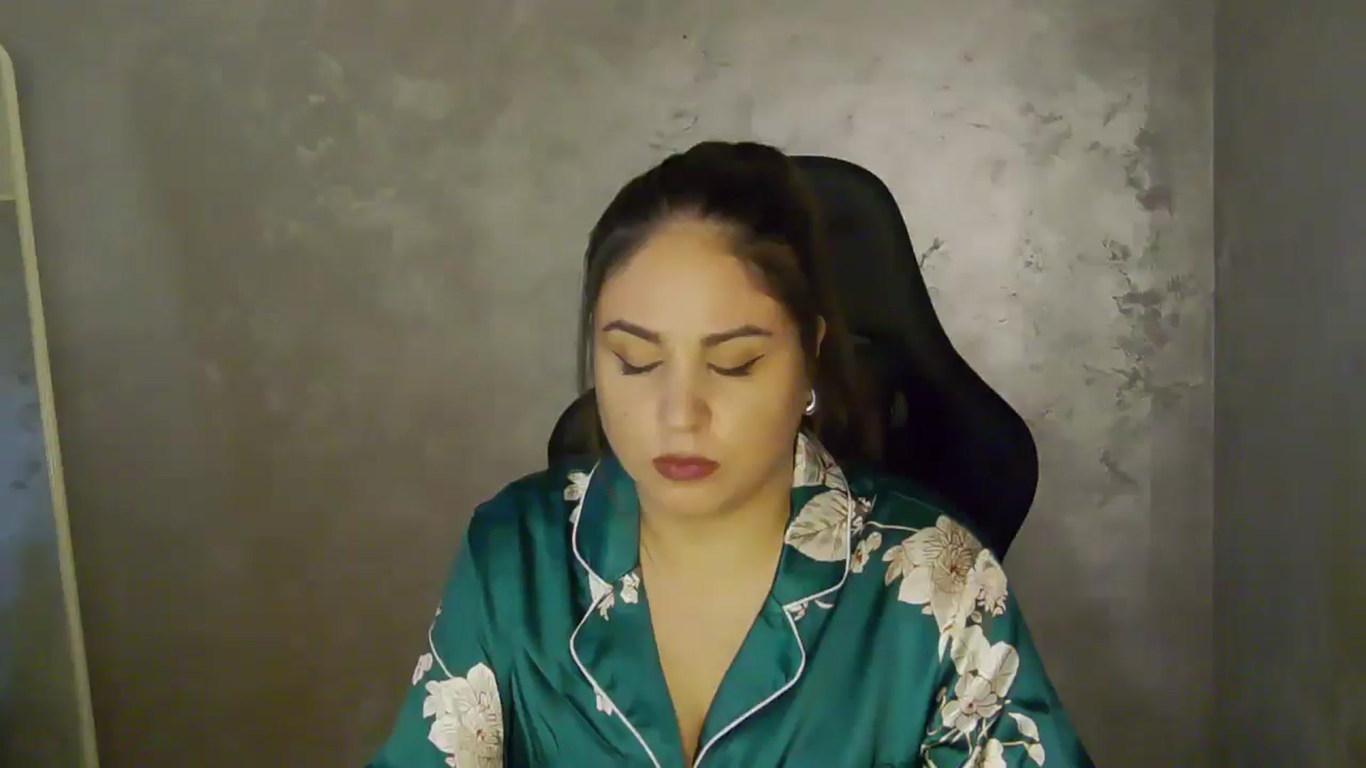 Gallery image thumbnail from NotVanilla's myfreecams stream on, 10/22/2025, 05:12 image 1 of 20