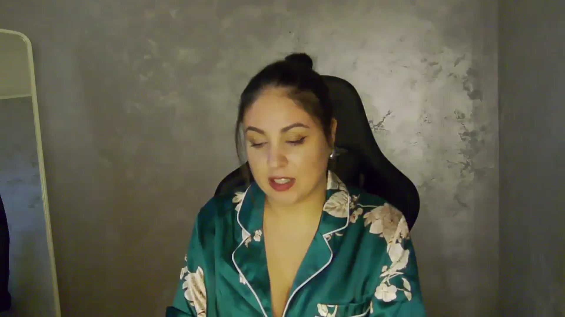 Gallery image thumbnail from NotVanilla's myfreecams stream on, 10/22/2025, 05:12 image 8 of 20