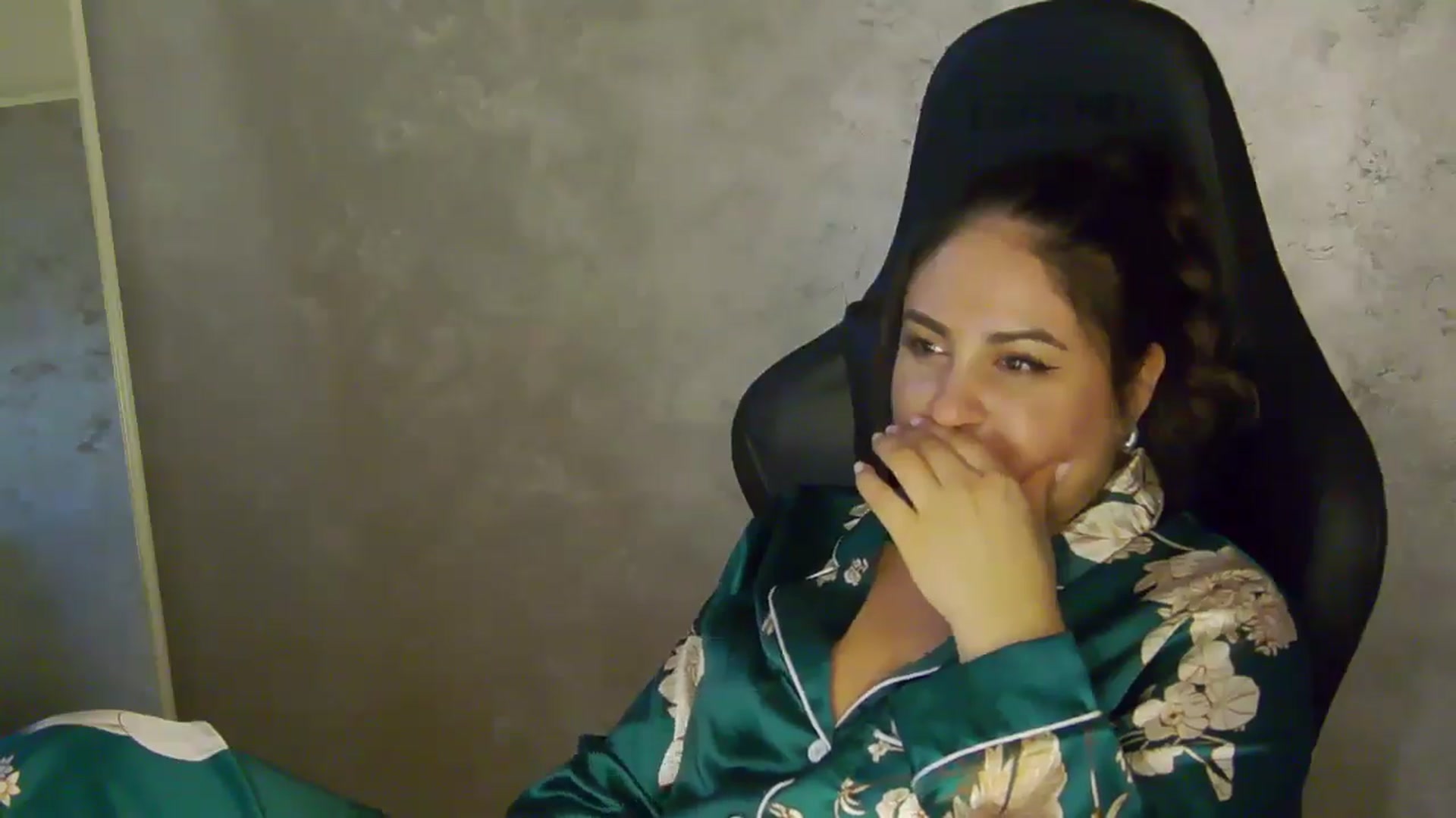 Gallery image thumbnail from NotVanilla's myfreecams stream on, 10/22/2025, 05:12 image 15 of 20