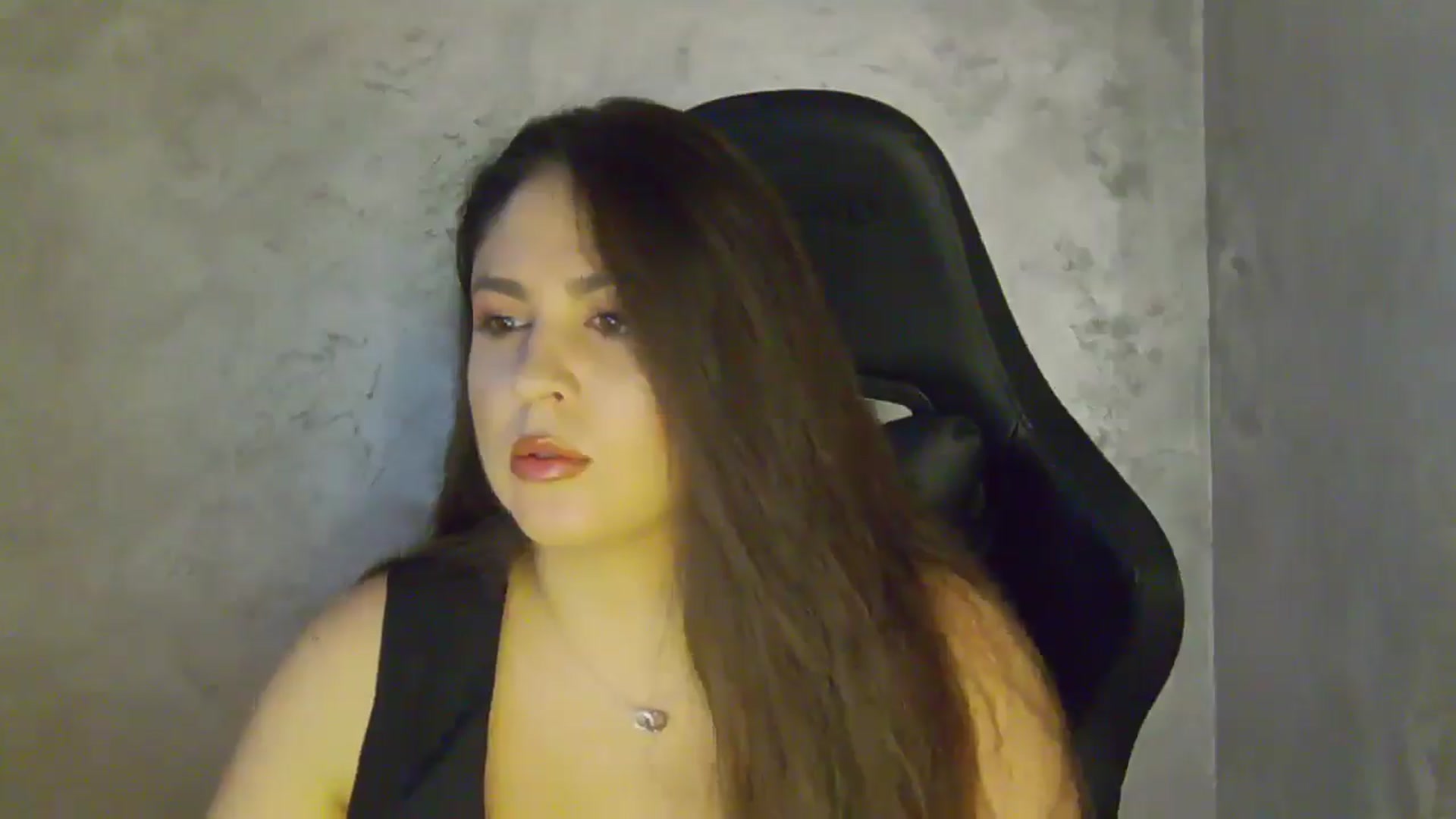 Gallery image thumbnail from NotVanilla's myfreecams stream on, 10/23/2025, 04:07 image 10 of 20