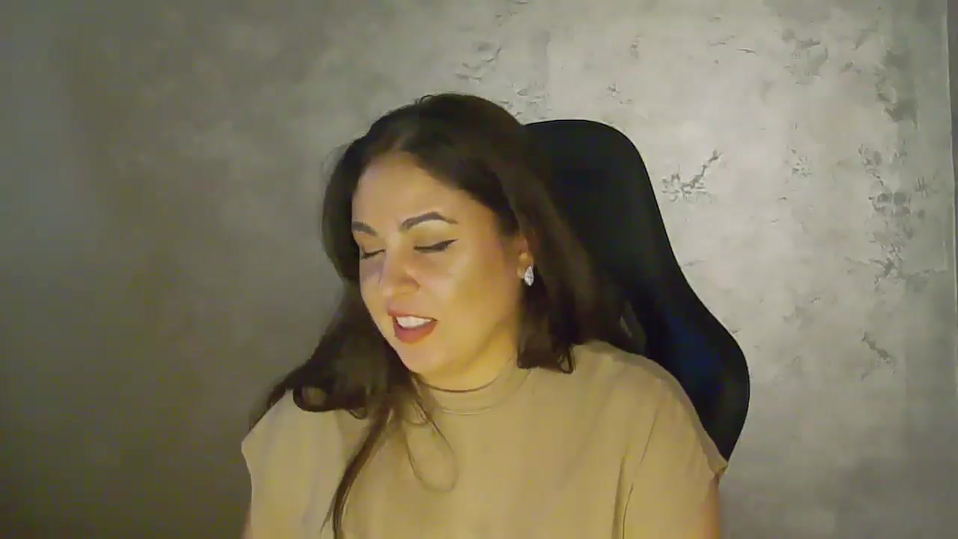 Gallery image thumbnail from NotVanilla's myfreecams stream on, 10/29/2025, 05:14 image 17 of 20